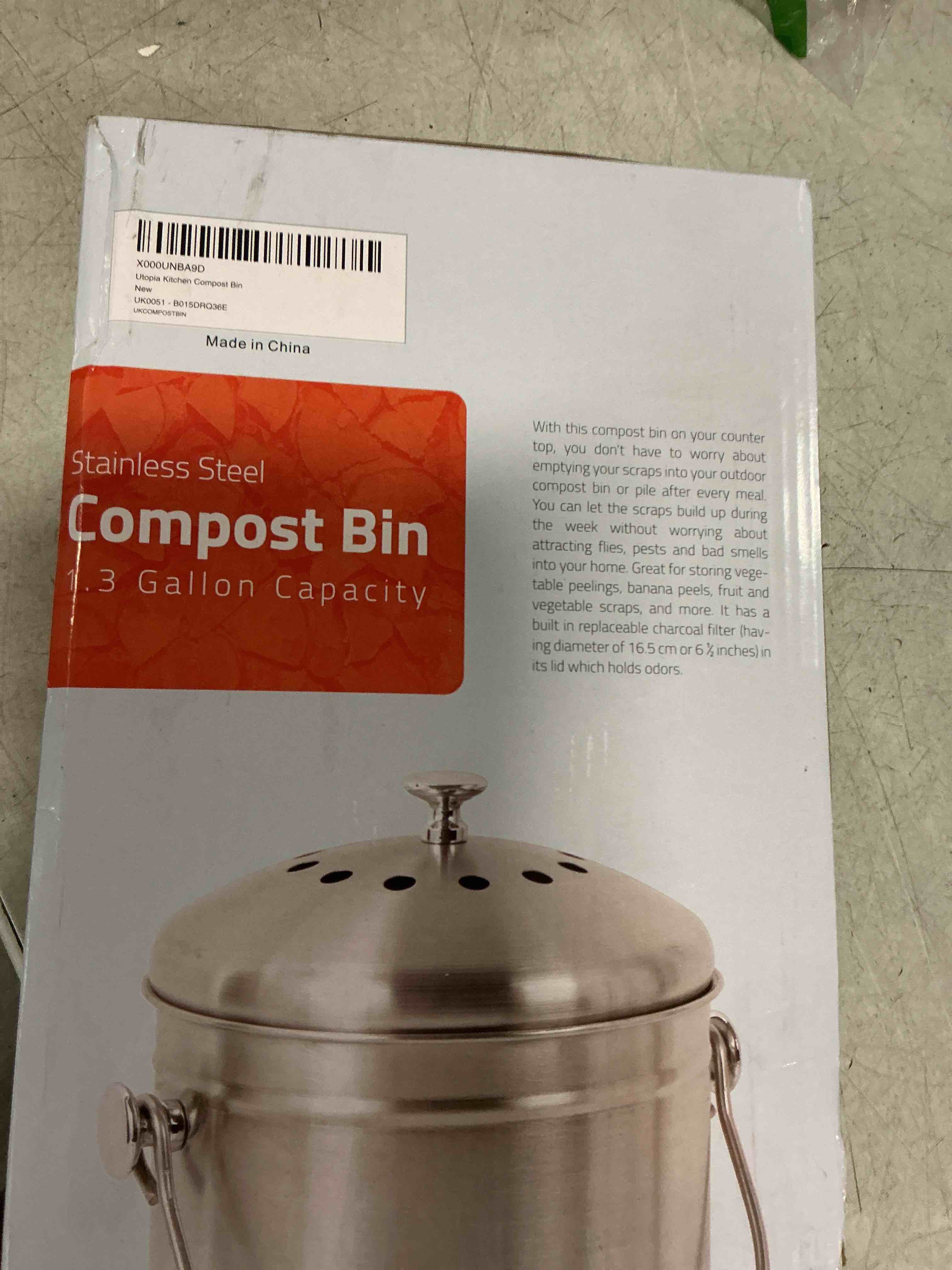 Condition photo showing New/Like New for Kitchen Countertop Compost Bin, Odor Resistant Indoor Compost Bin with Lid and Charcoal Filter, Rust Resistant Coated Compost Bucket, Compost Container, Gray