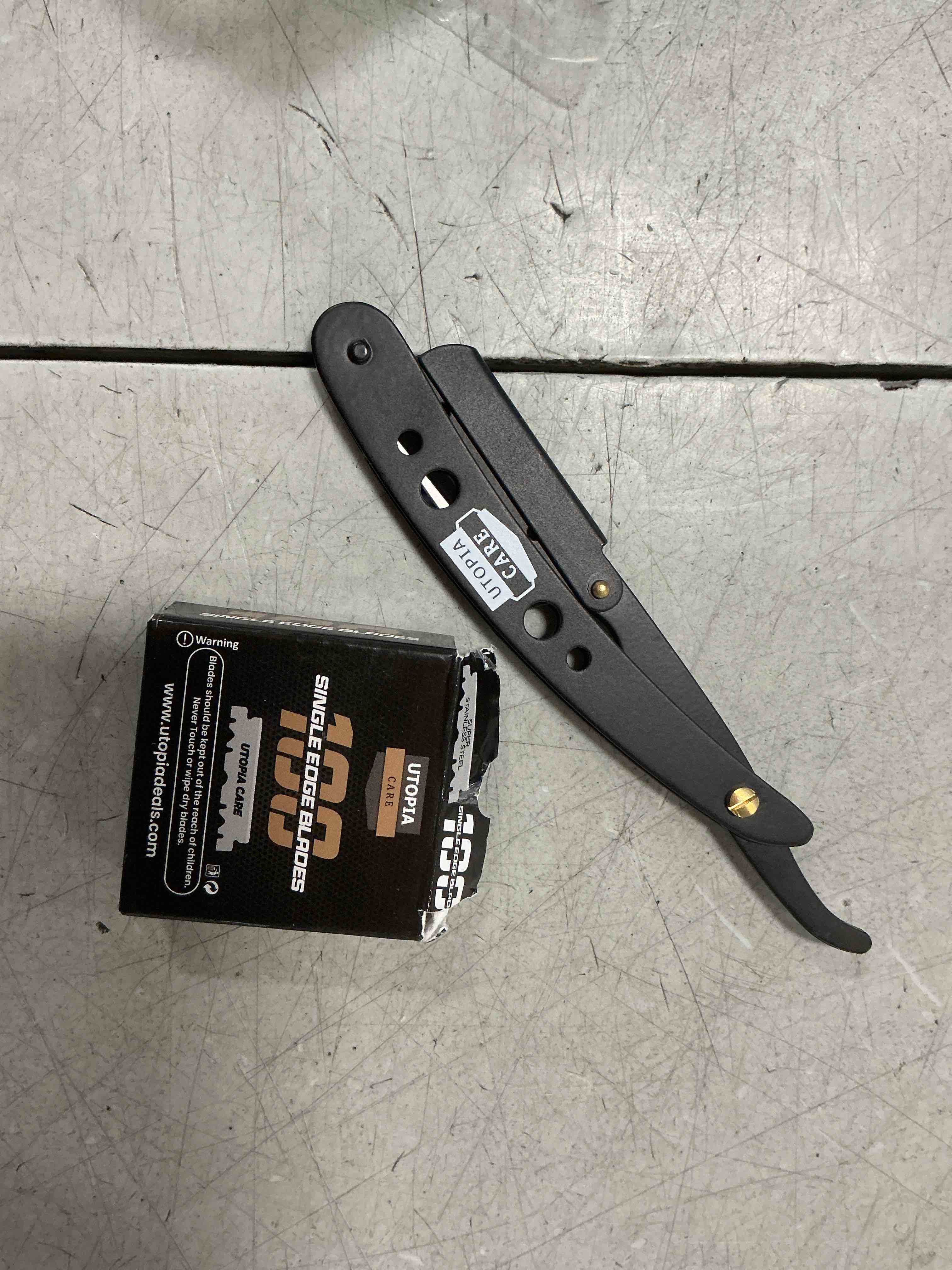 Condition photo showing As Is for Utopia Care Professional Straight Razor for Men, Barber Straight Edge Razor Safety with 100 Pack Blades, Black