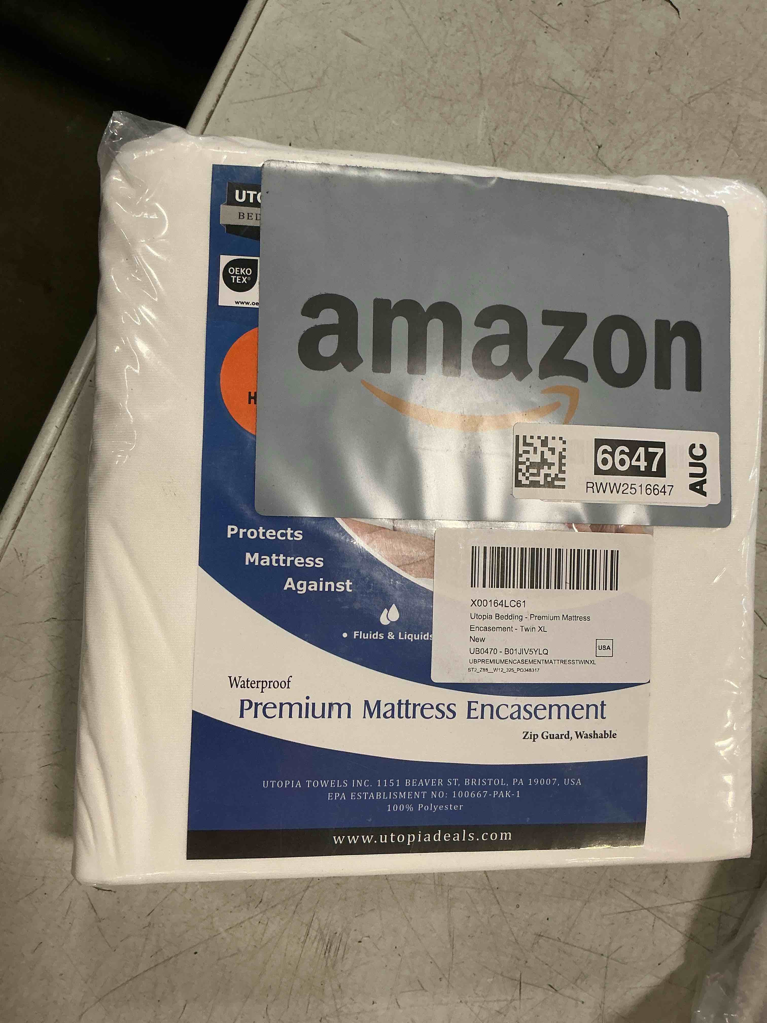 Condition photo showing New/Like New for Utopia Bedding Premium Zippered Mattress Encasement (Fits 12 Inches Mattress, Twin XL) - Waterproof and Bed Bug Proof Mattress Protector - Six-Sided Mattress Cover