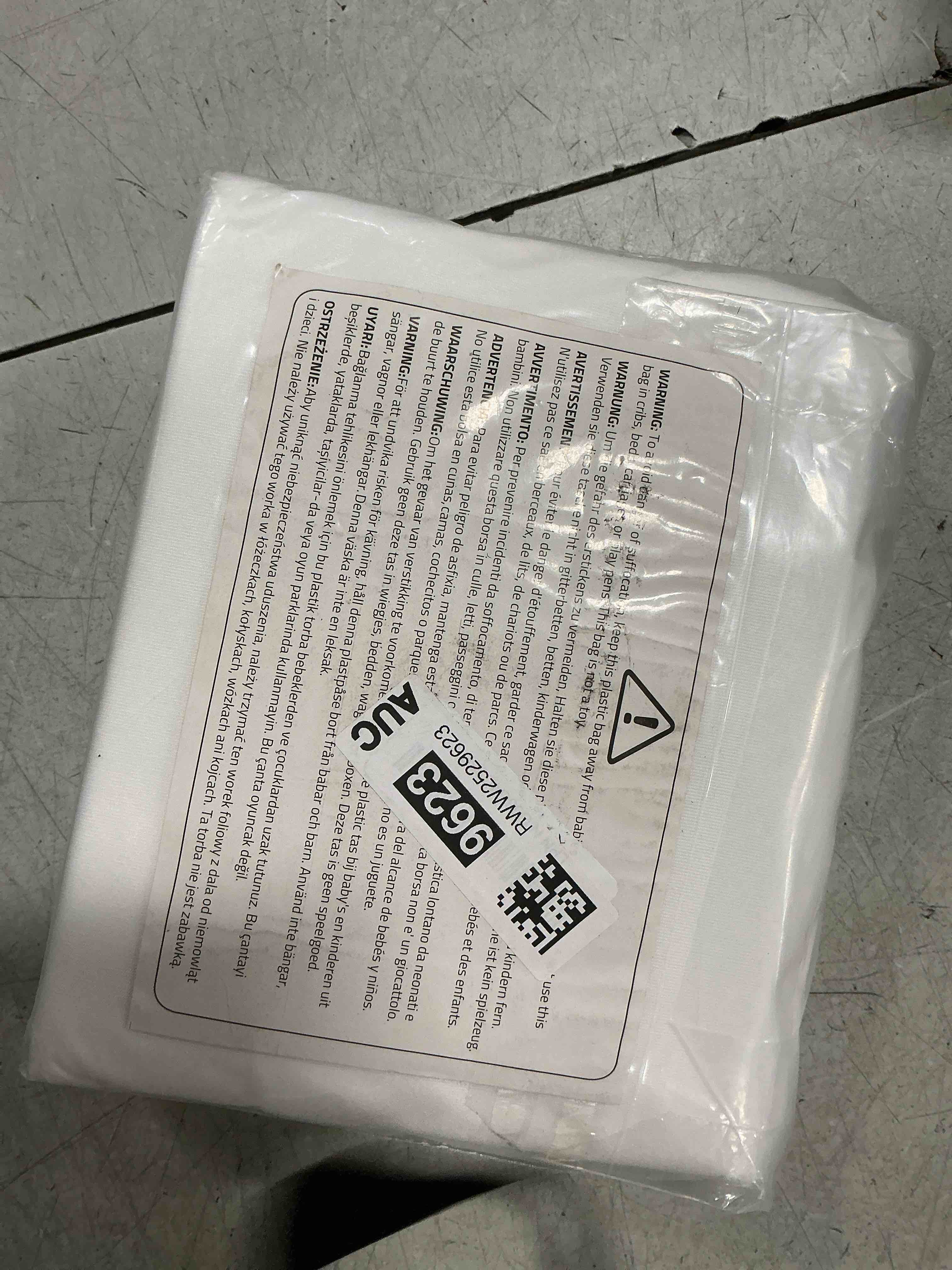 Condition photo showing Good Condition for Utopia Bedding 4 Pack Waterproof Pillow Protectors with Zipper King Size (White), Bed Bug Proof Pillow case Covers, Moisture Wicking Pillow Encasements 20 x 38 Inches King White