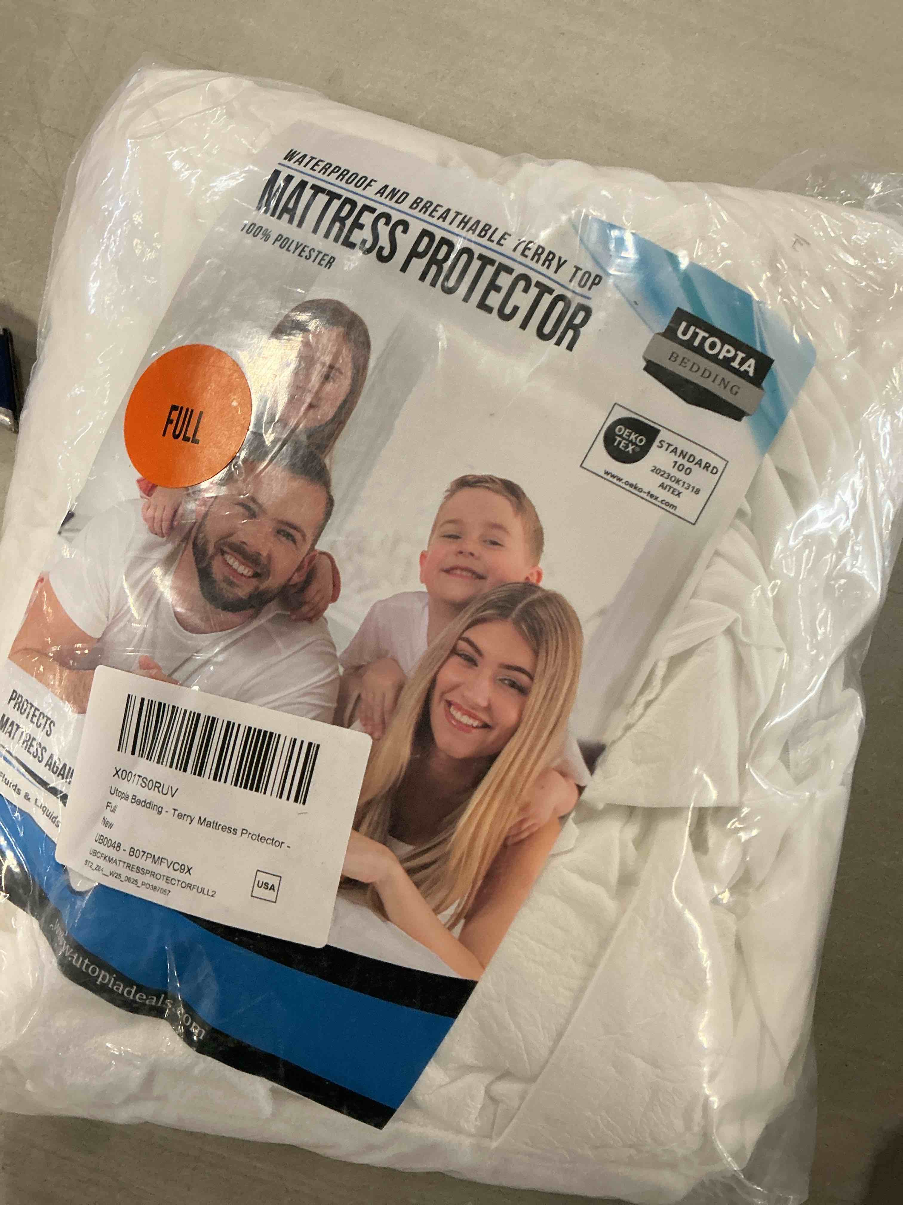 Condition photo showing Good Condition for Utopia Bedding Waterproof Mattress Protector Full Size, Premium 200 GSM Terry Mattress Cover, Soft & Breathable Bed Cover, Fitted Sheet Style with Stretchable Deep Pockets 15" (White) White Full