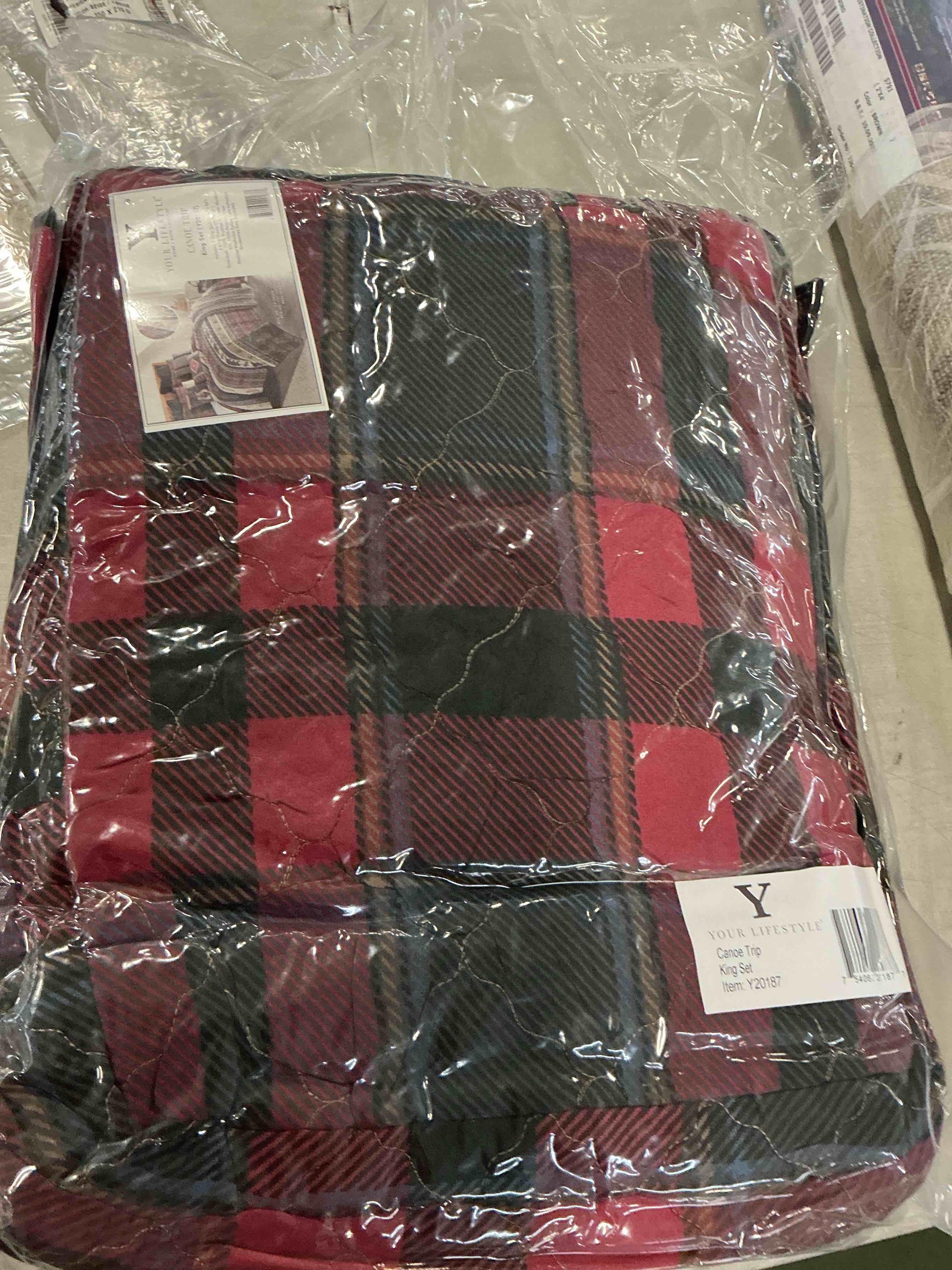 Condition photo showing New/Like New for Donna Sharp King Bedding Set - 3 Piece - Canoe Trip Lodge Quilt Set with King Quilt and Two King Pillow Shams - Machine Washable