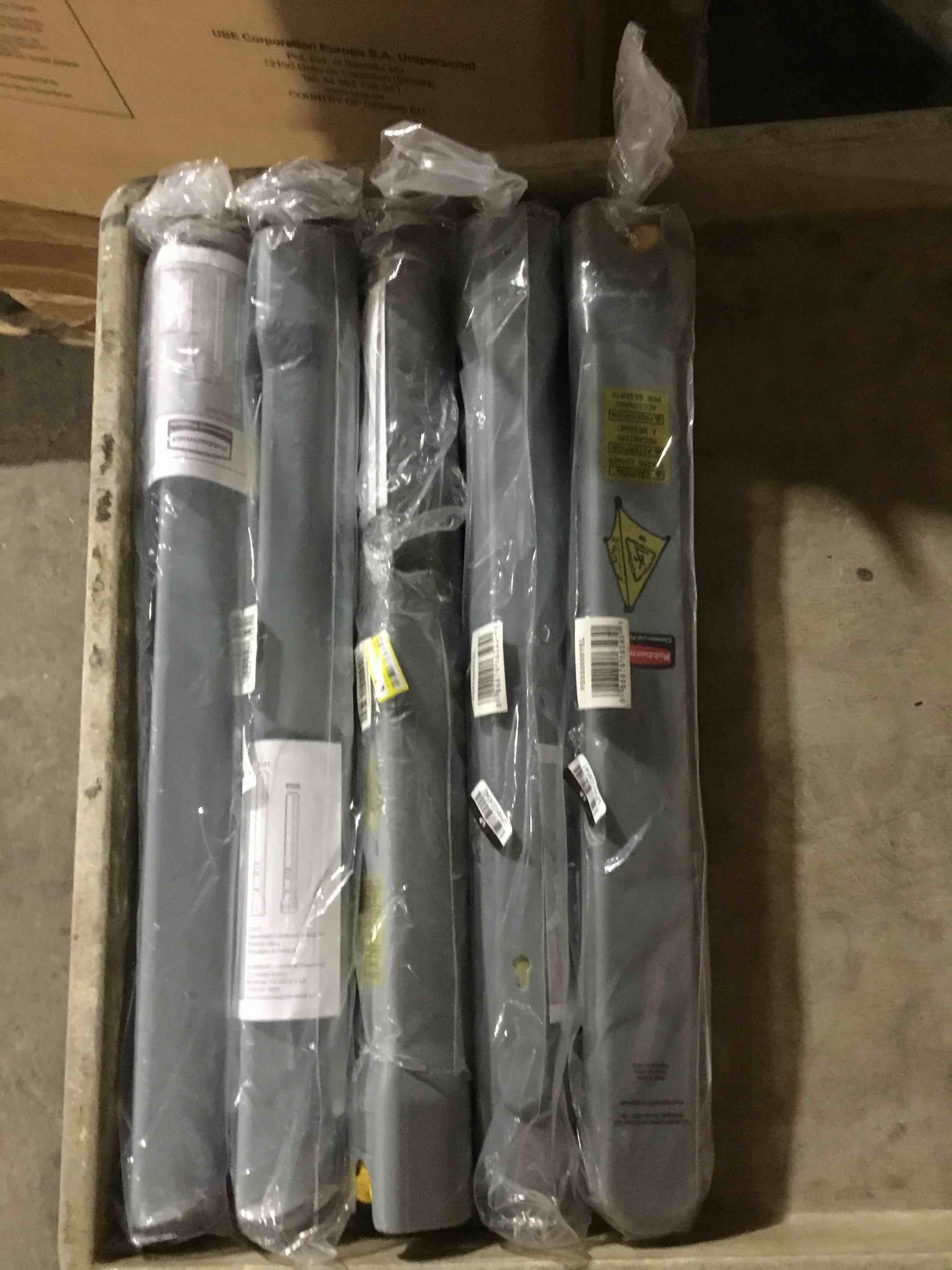 5 pack,Rubbermaid Commercial Products Multilingual "Wet Floor" Pop-Up Floor Cone, 20-Inch, Yellow, Warning Sign for Grocery Stores/Office/Restaurant/Malls