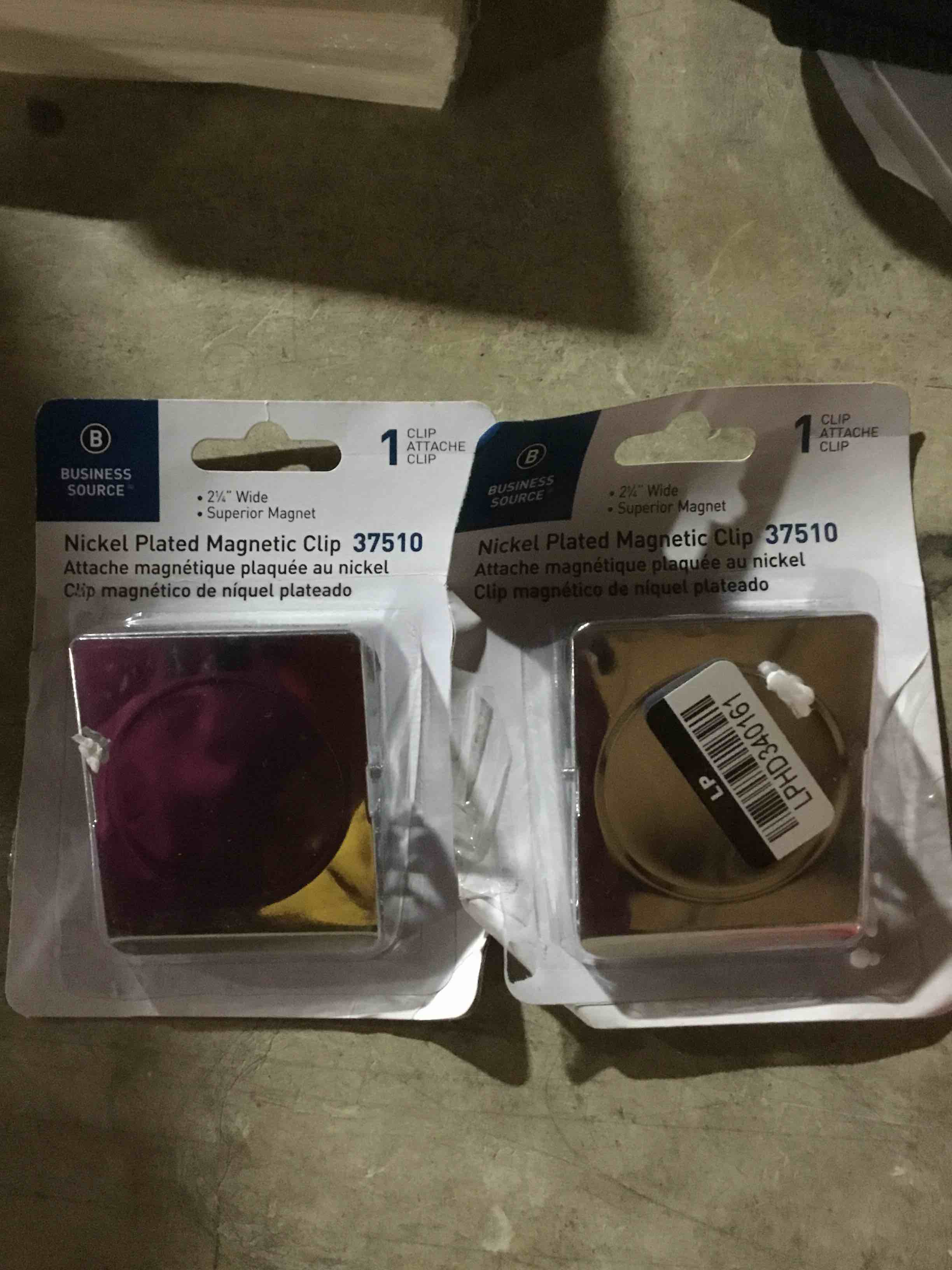 Business Source BSN37510 Nickel Plated Magnetic Clips 1 Each Chrome