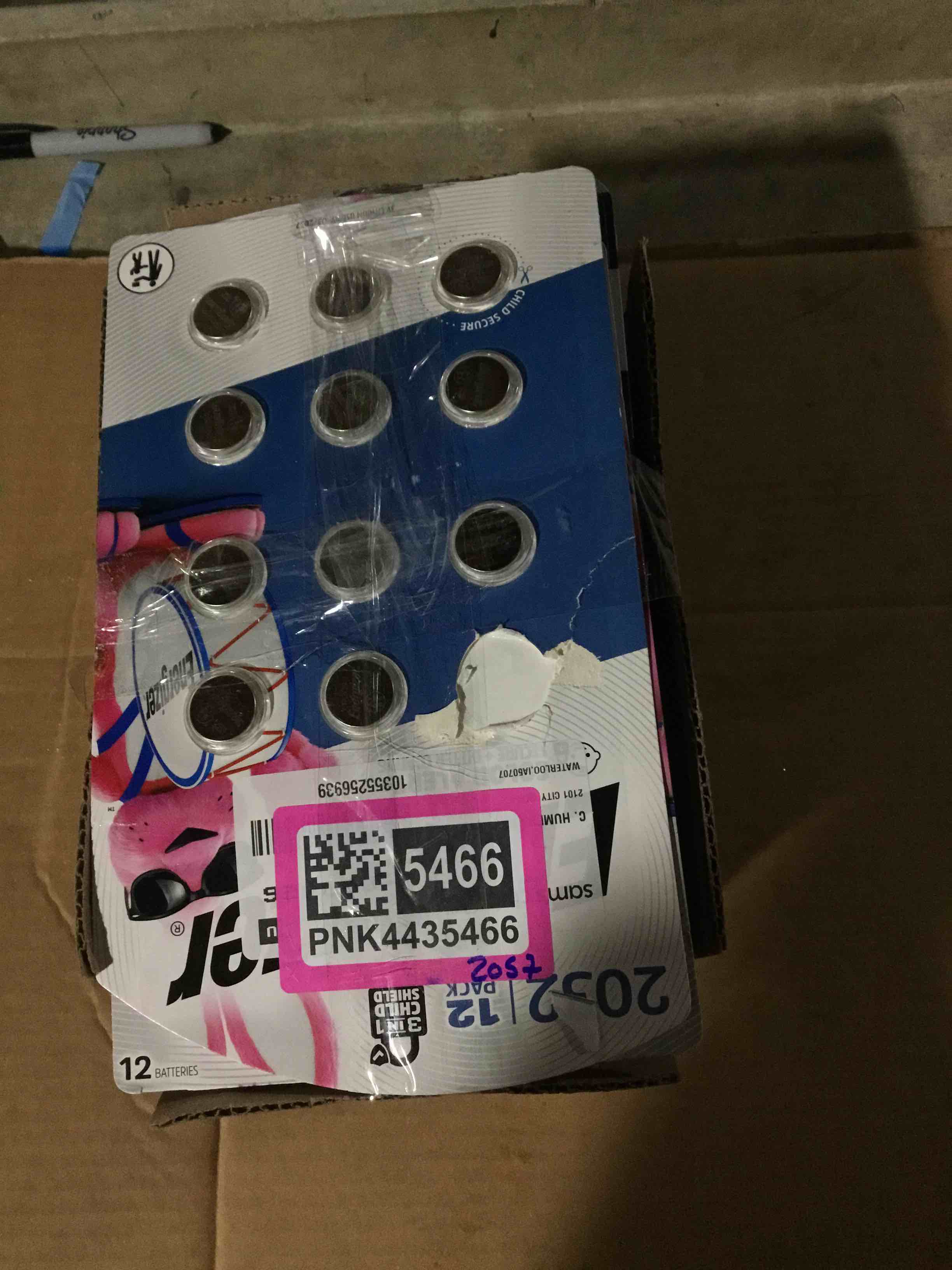 varieties of batteries Member marks and Aa energizer,