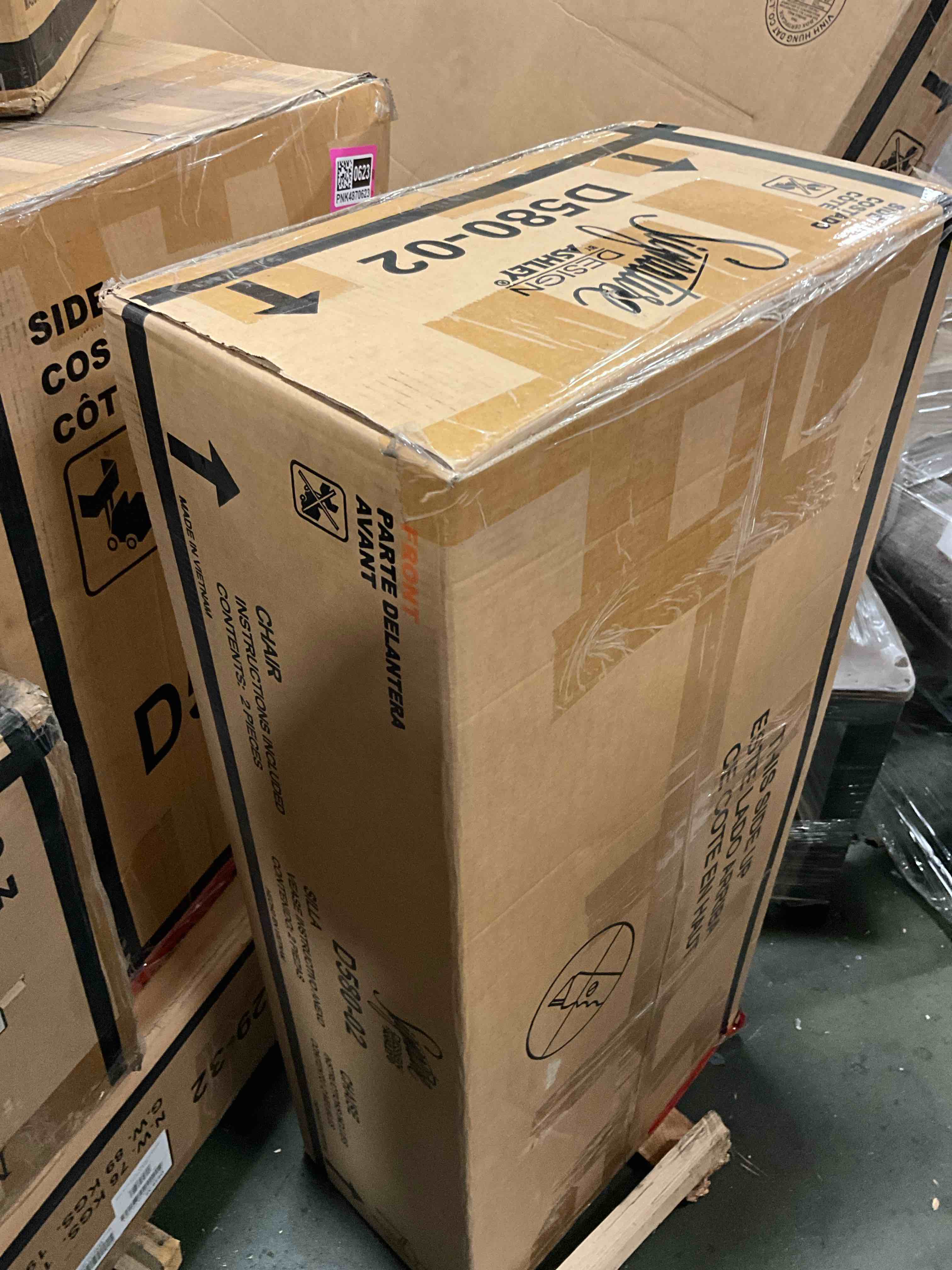 https://s3.amazonaws.com/lotting-images-prod/bidfta/PNK4435765_1777473255274.jpeg