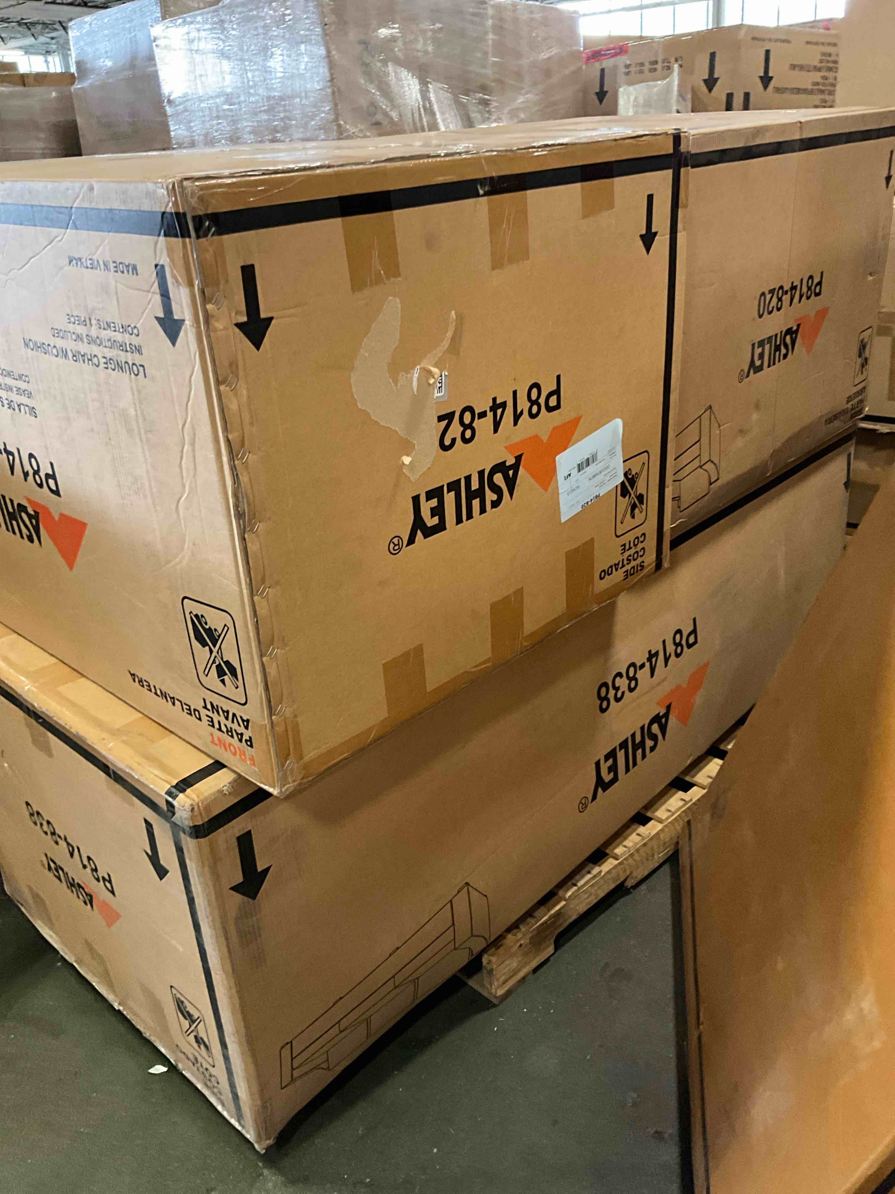 https://s3.amazonaws.com/lotting-images-prod/bidfta/PNK4435768_1777474622768.jpeg