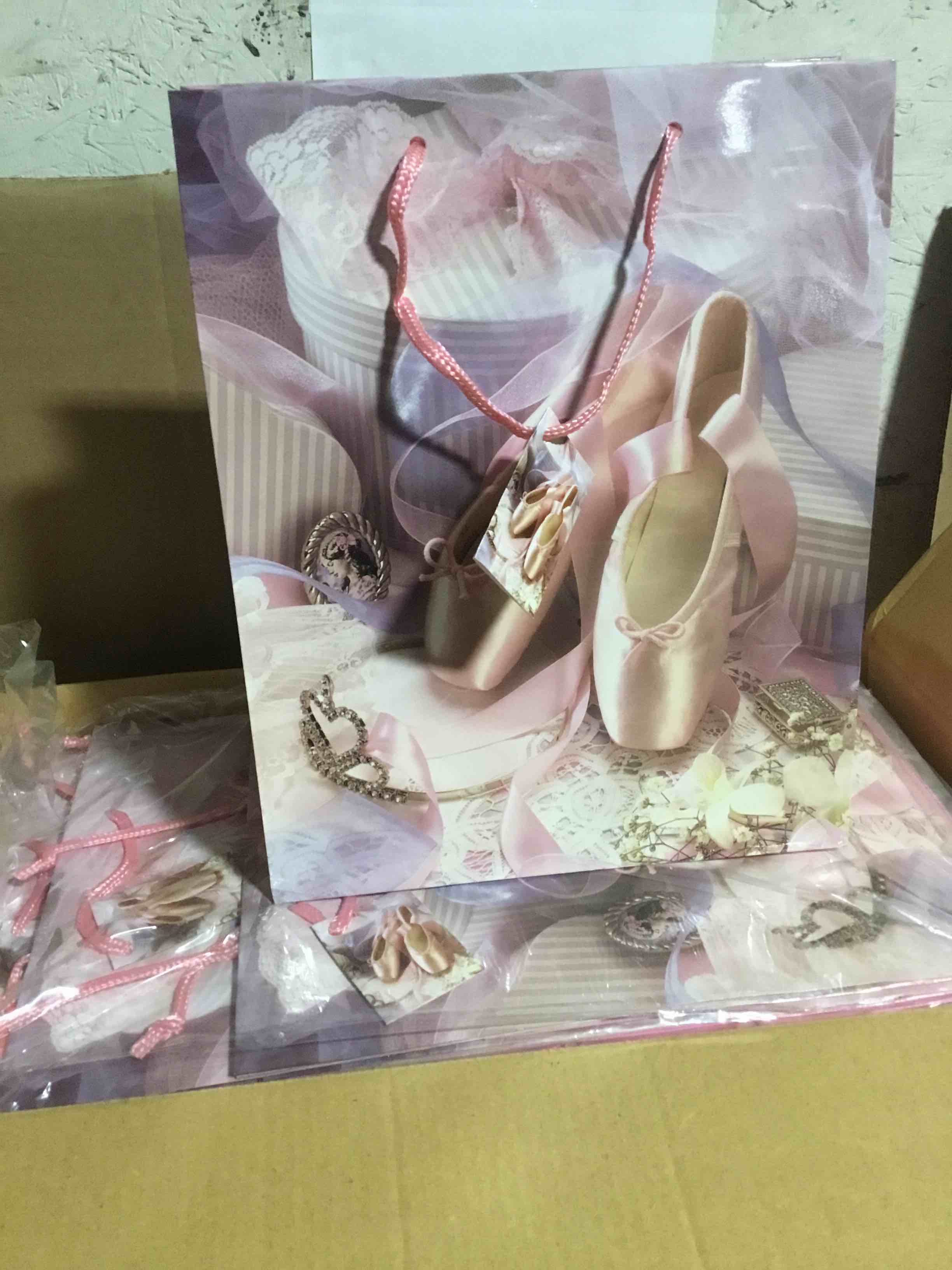 Box 108 Dancer’s Gift Bag