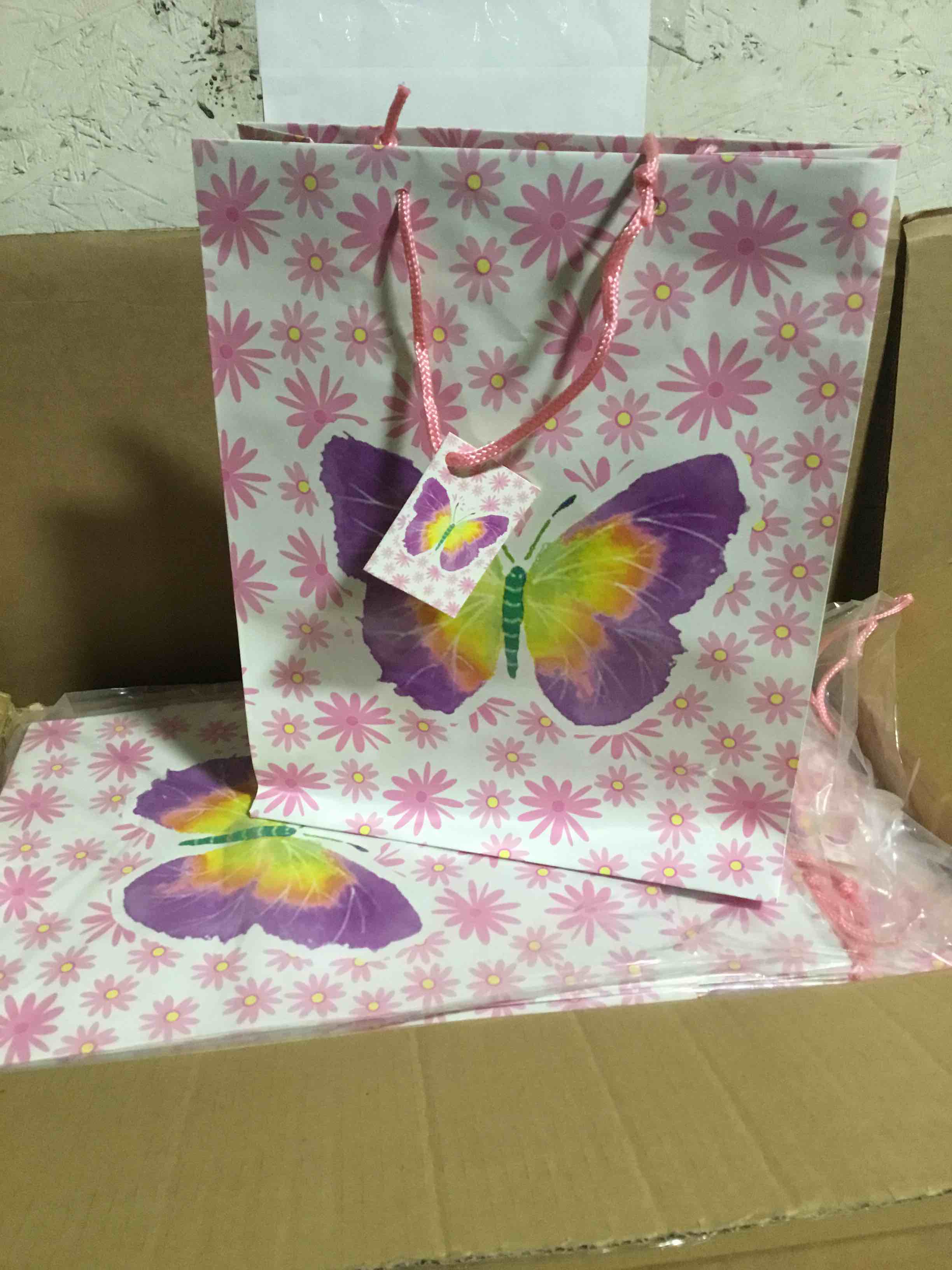 Box 108 Butterfly Gift Bags