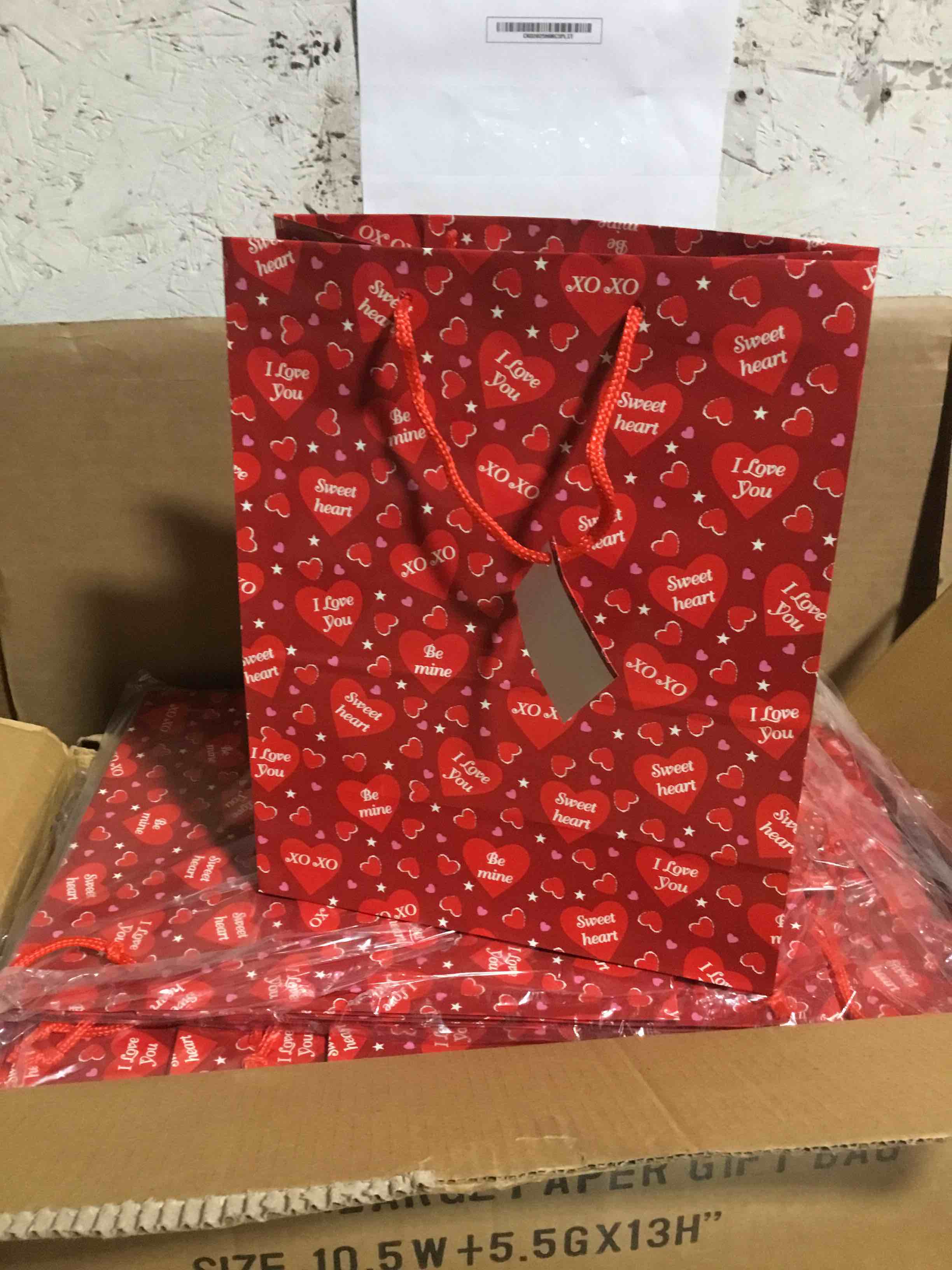 Condition photo showing New/Like New for Box 180 Love Gift Bags 