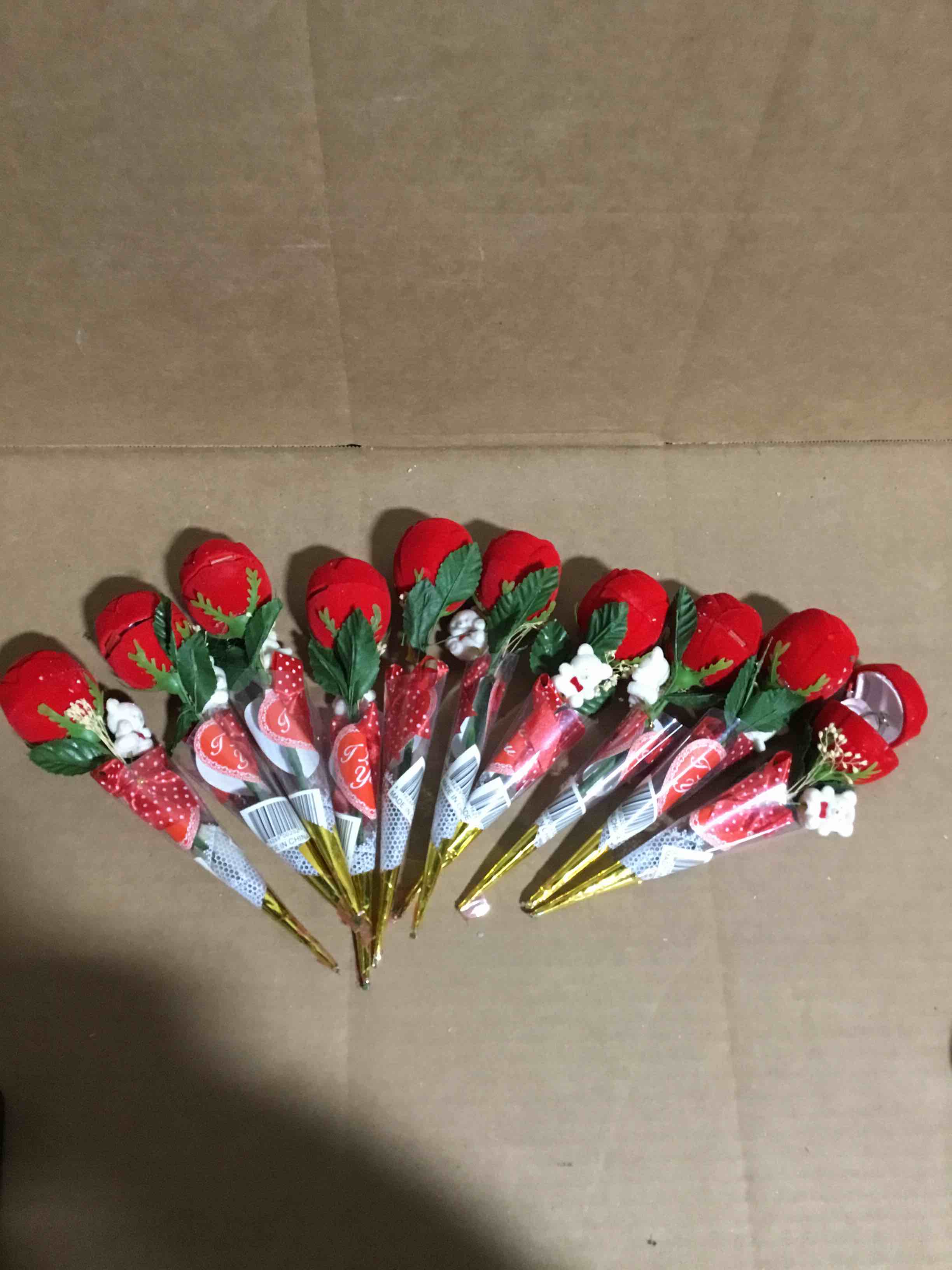 Condition photo showing Good Condition for Pack of 10 Red Rose Ring Box Proposal Engagement Wedding