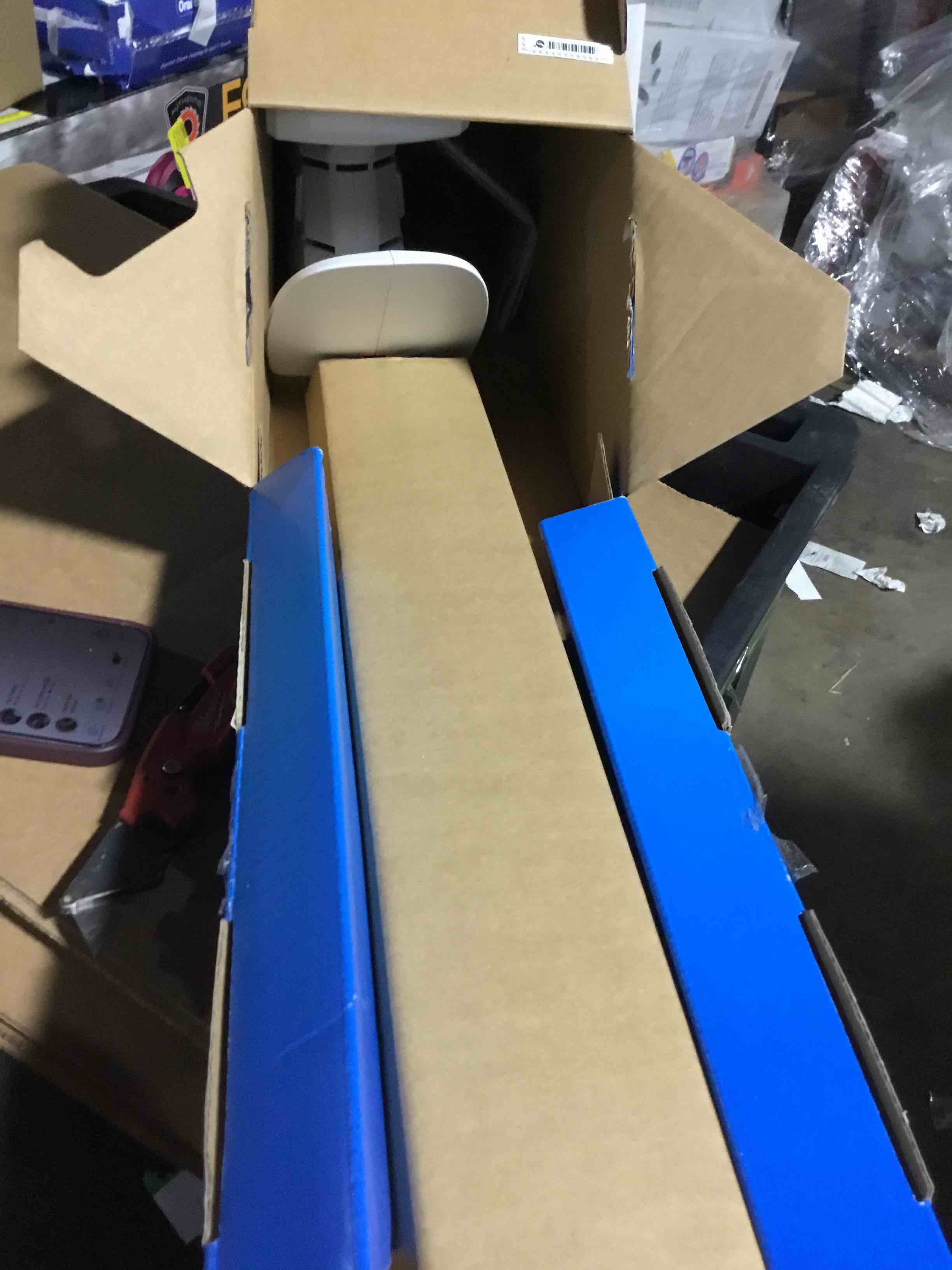 Condition photo showing New/Like New for HART 20-Volt Cordless 18-Inch Hedge Trimmer Kit  (1) 2.0Ah Lithium-Ion Battery