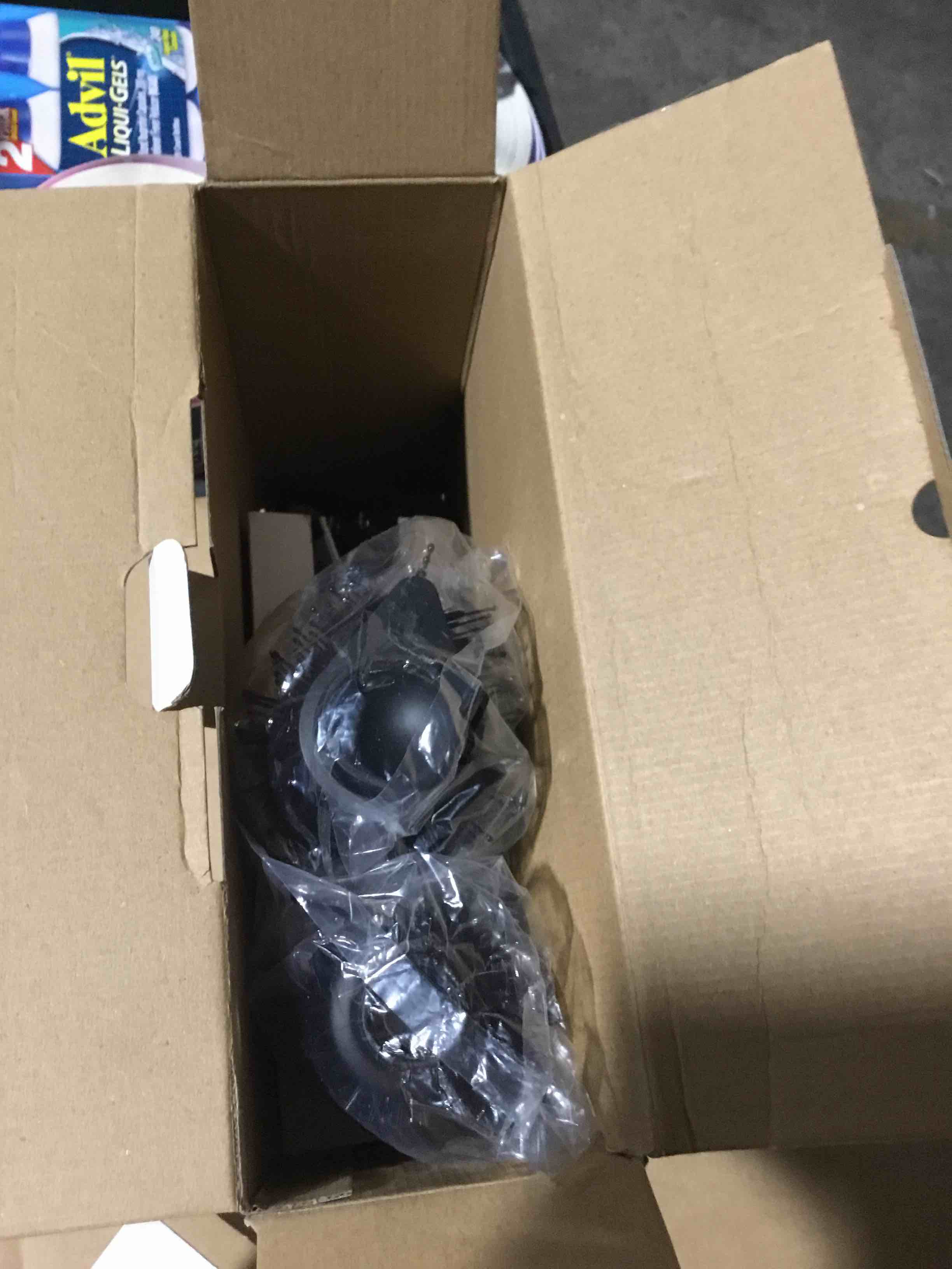 Condition photo showing New/Like New for KISS Volume & Style Boosting 2-in-1 Air Brush  3X Ceramic Waterdrop & Round Shaped Barrels