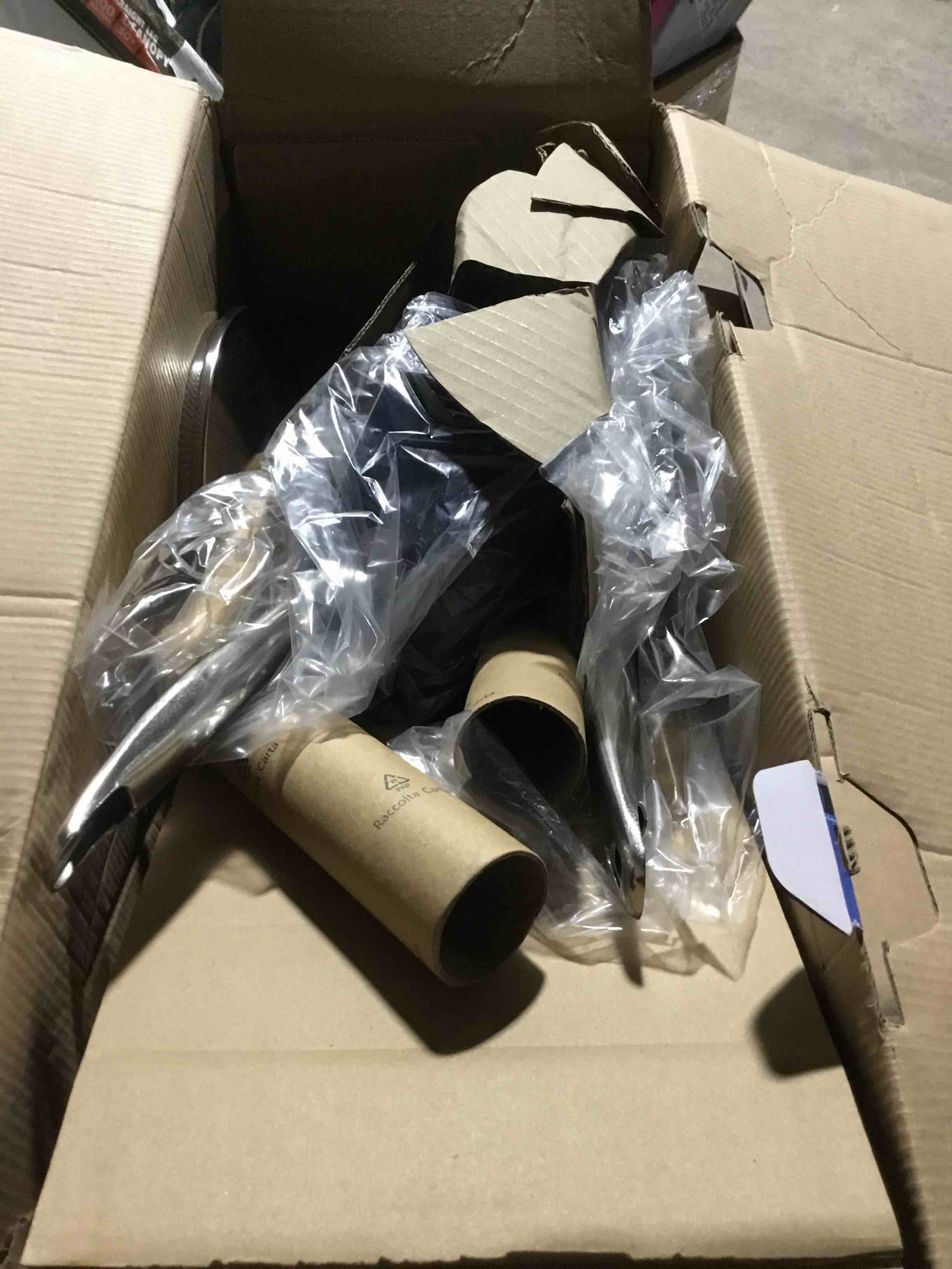 Condition photo showing New/Like New for Blue Diamond 12-Piece Ceramic Nonstick Cookware Set – Toxin-Free, Dishwasher Safe, Oven Safe, Nonstick