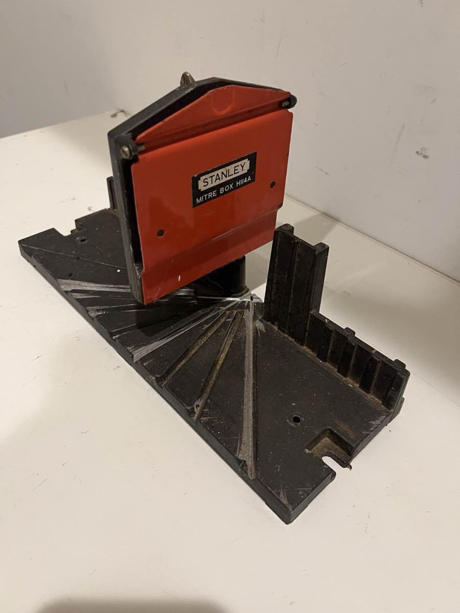 Vintage STANLEY HANDYMAN Mitre Box H114 A Made In USA