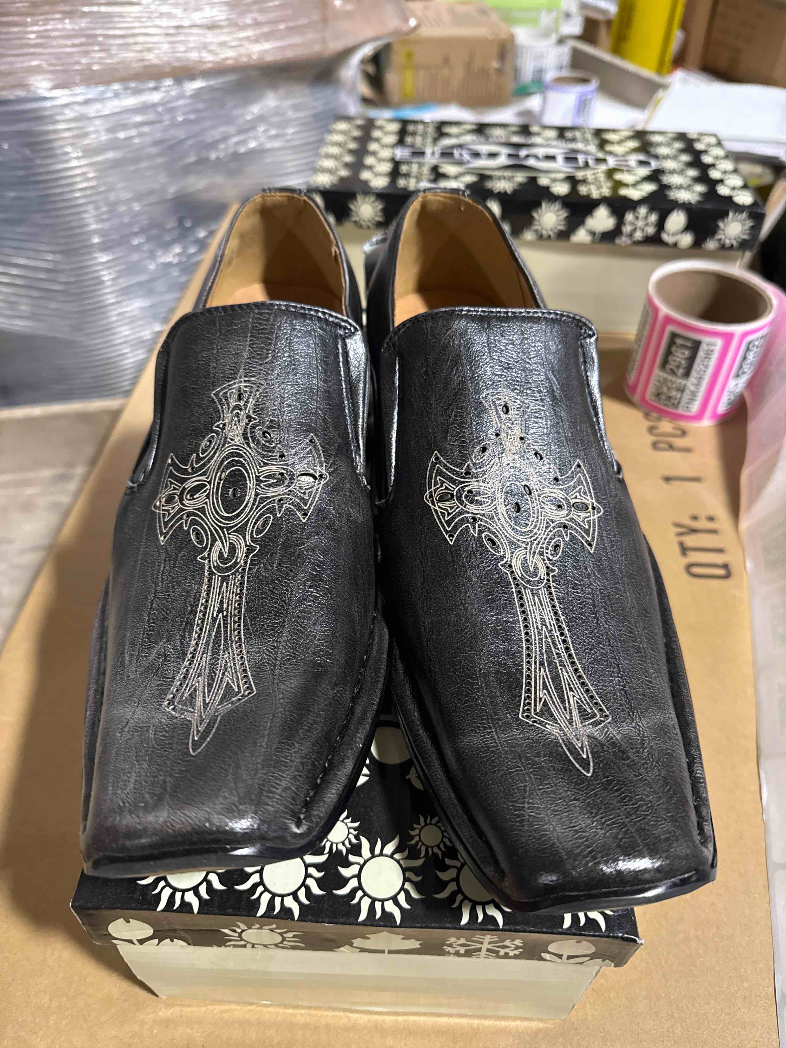 size 9 climate X men’s shoes