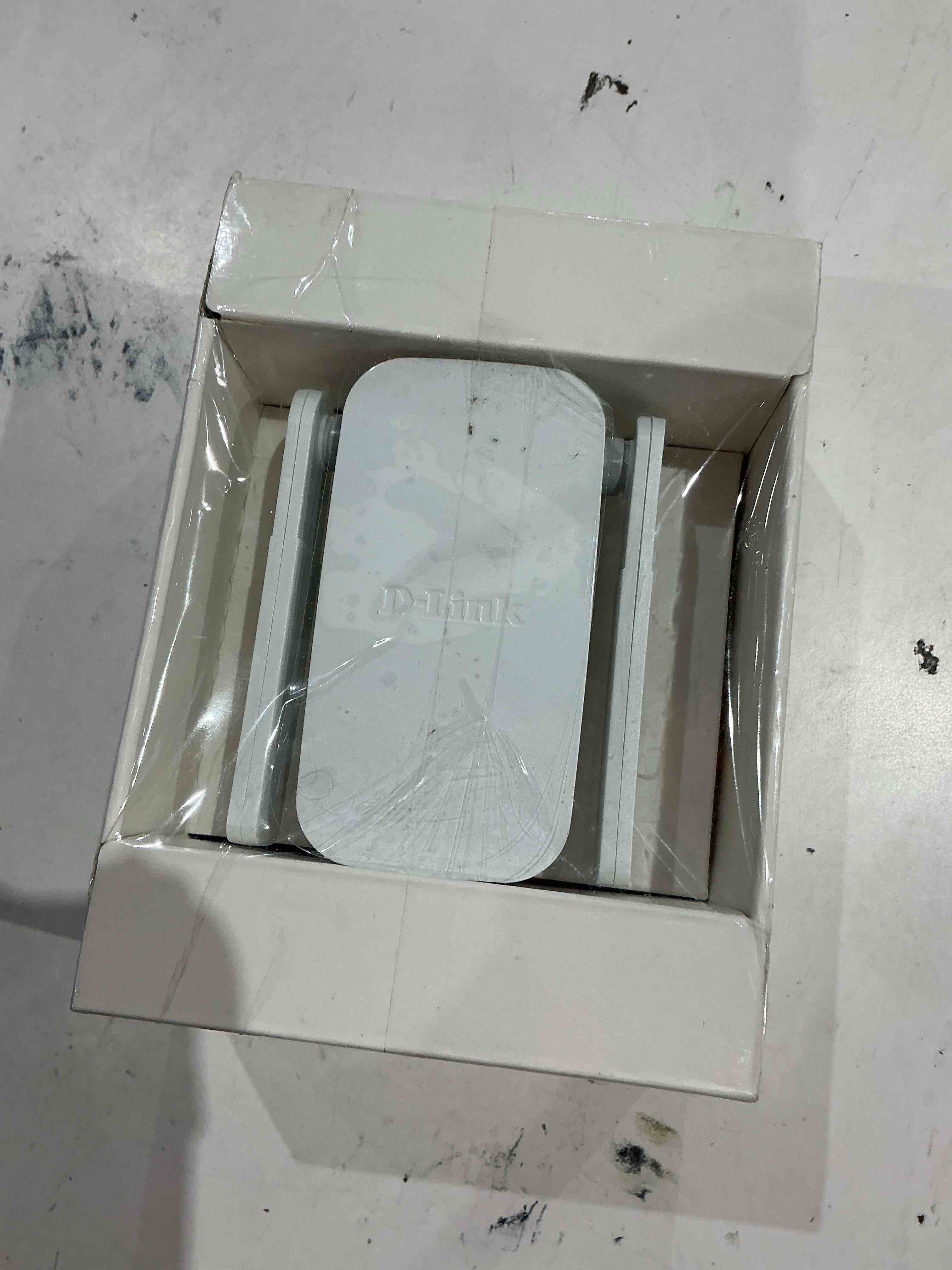 Condition photo showing Good Condition for d-link ac1200 dual-band wi-fi range extender/wireless repeater/access point for best wi-fi coverage for smart home and alexa devices (dap-1610-us) (renewed)