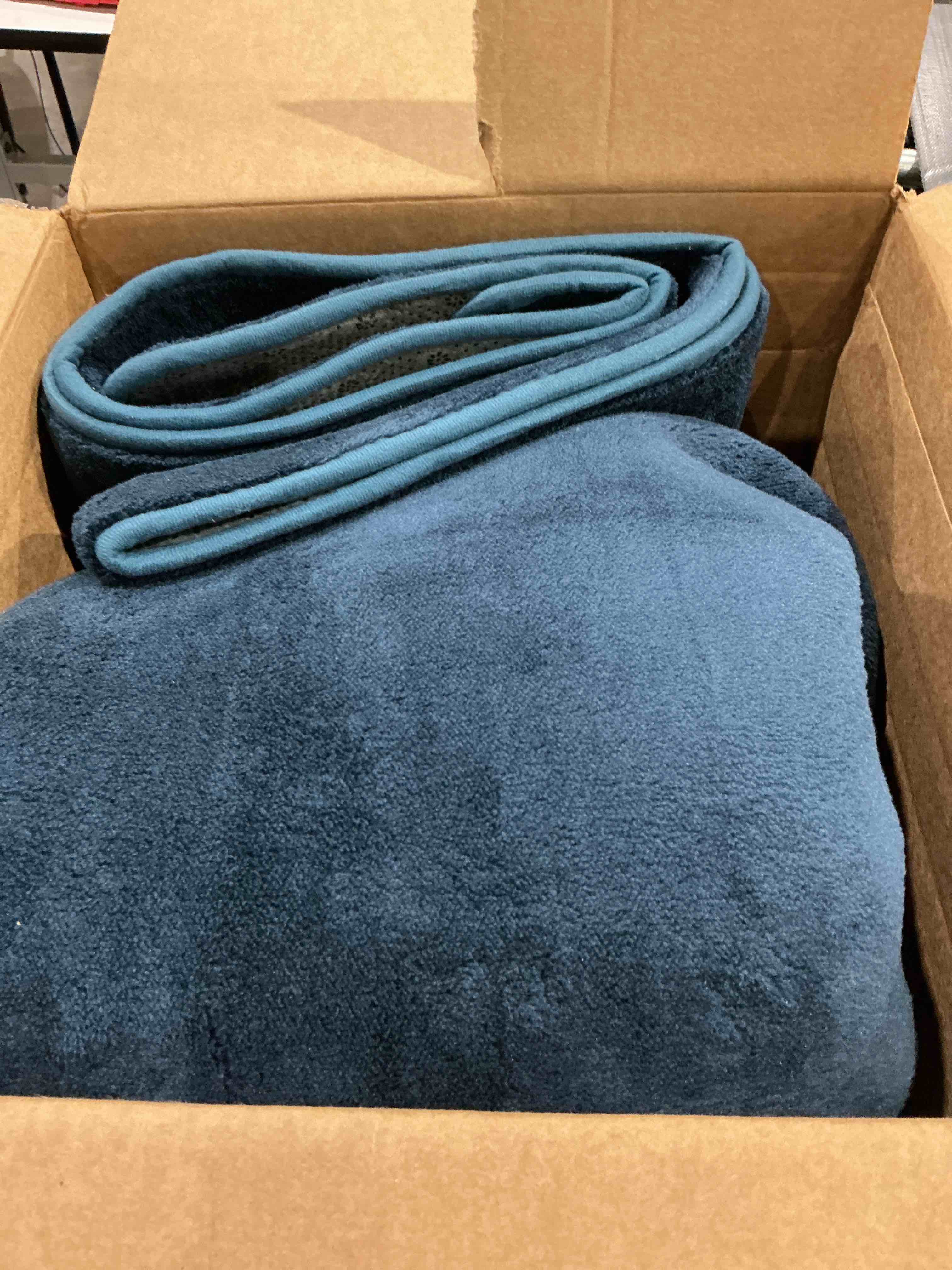 Condition photo showing As Is for amearea large modern area rugs for bedroom living room, 5x8 feet navy blue thickened memory foam rug, fluffy indoor washable rugs non slip minimalist carpet for boys girls dorm nursery room decor 5' x 8' (rectangular) navy blue