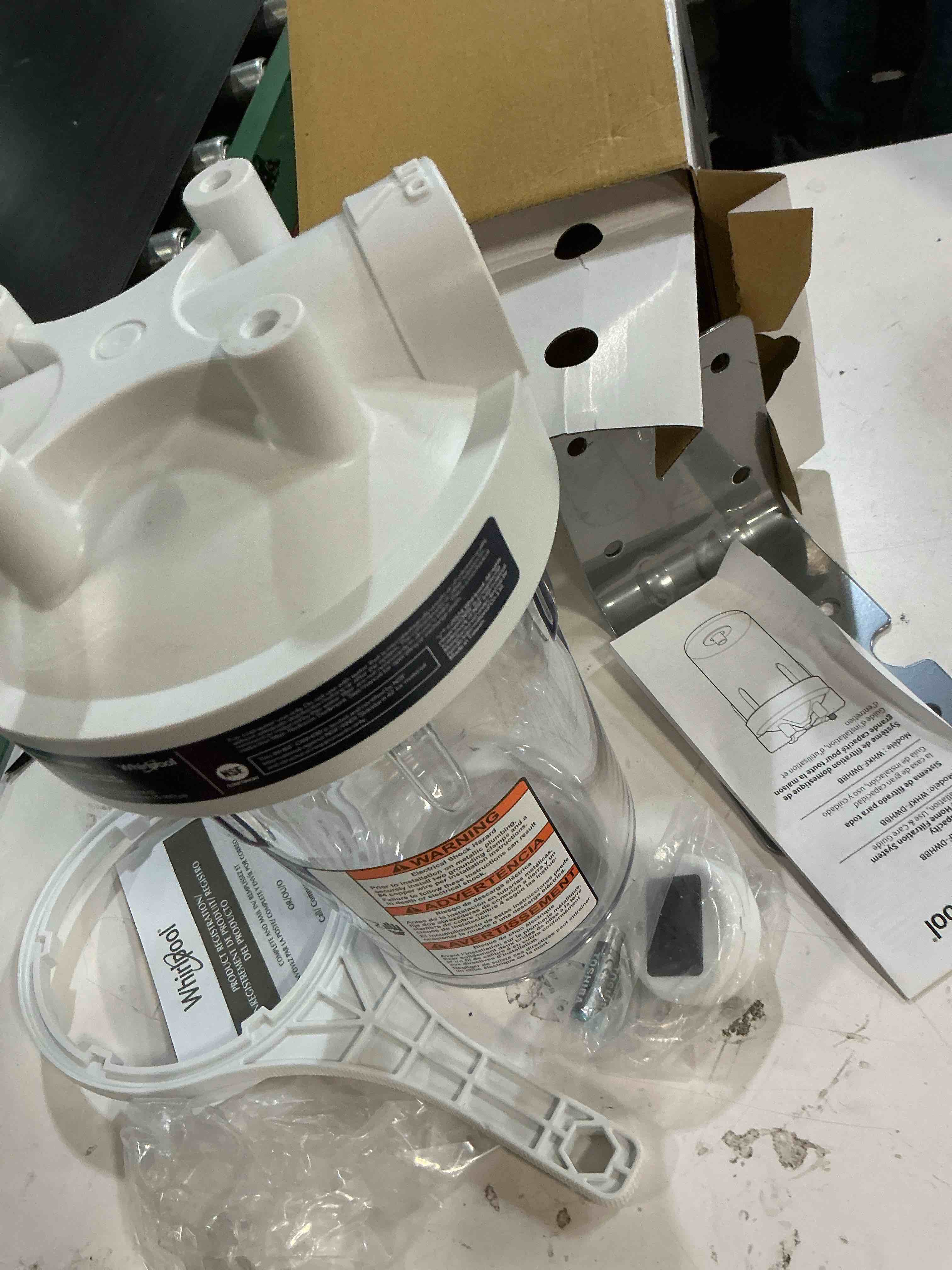 Condition photo showing Good Condition for whirlpool whkf-dwhbb large capacity household filtration system 