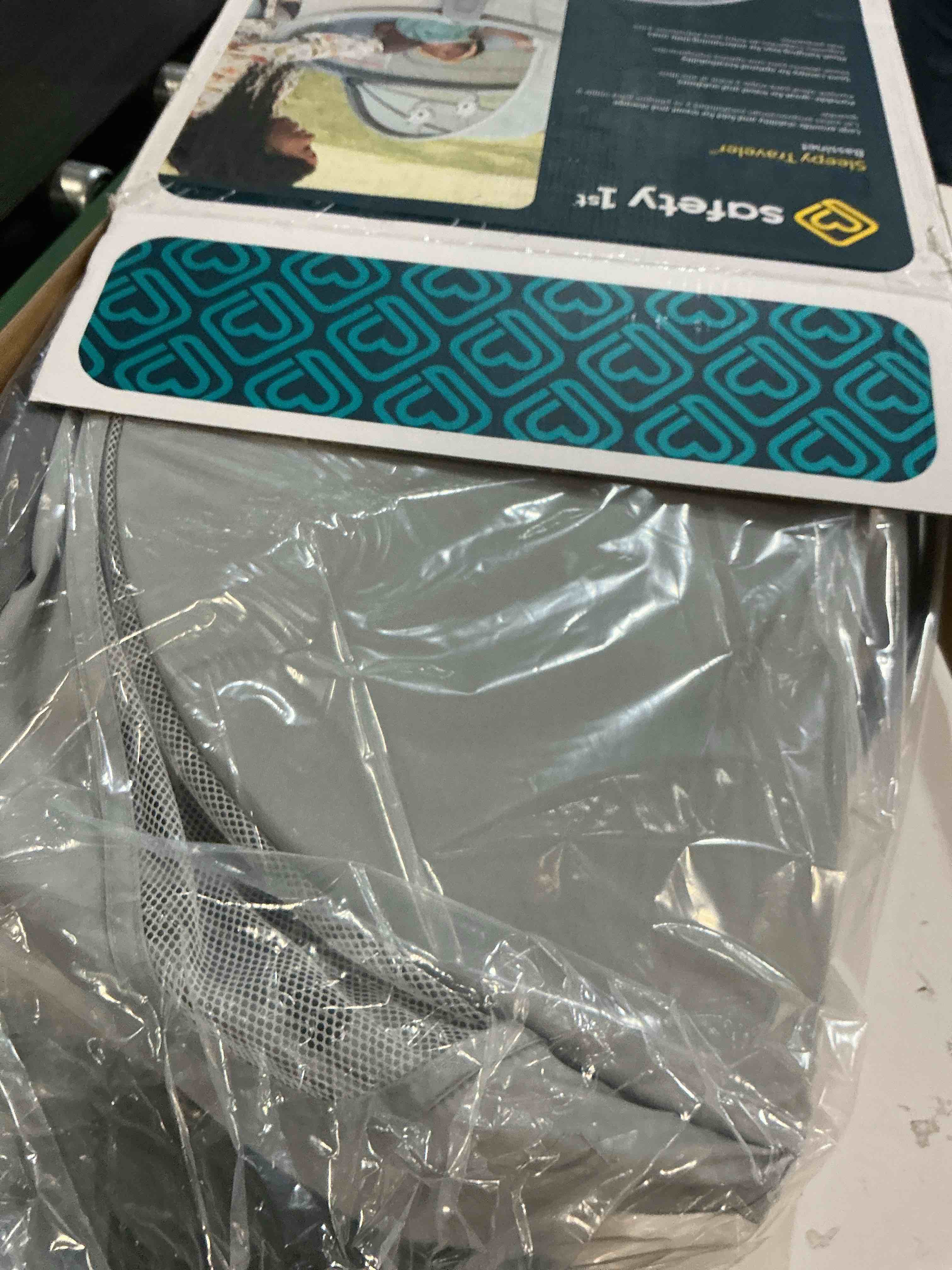 Condition photo showing Good Condition for safety 1st sleepy traveler bassinet, dreamscape