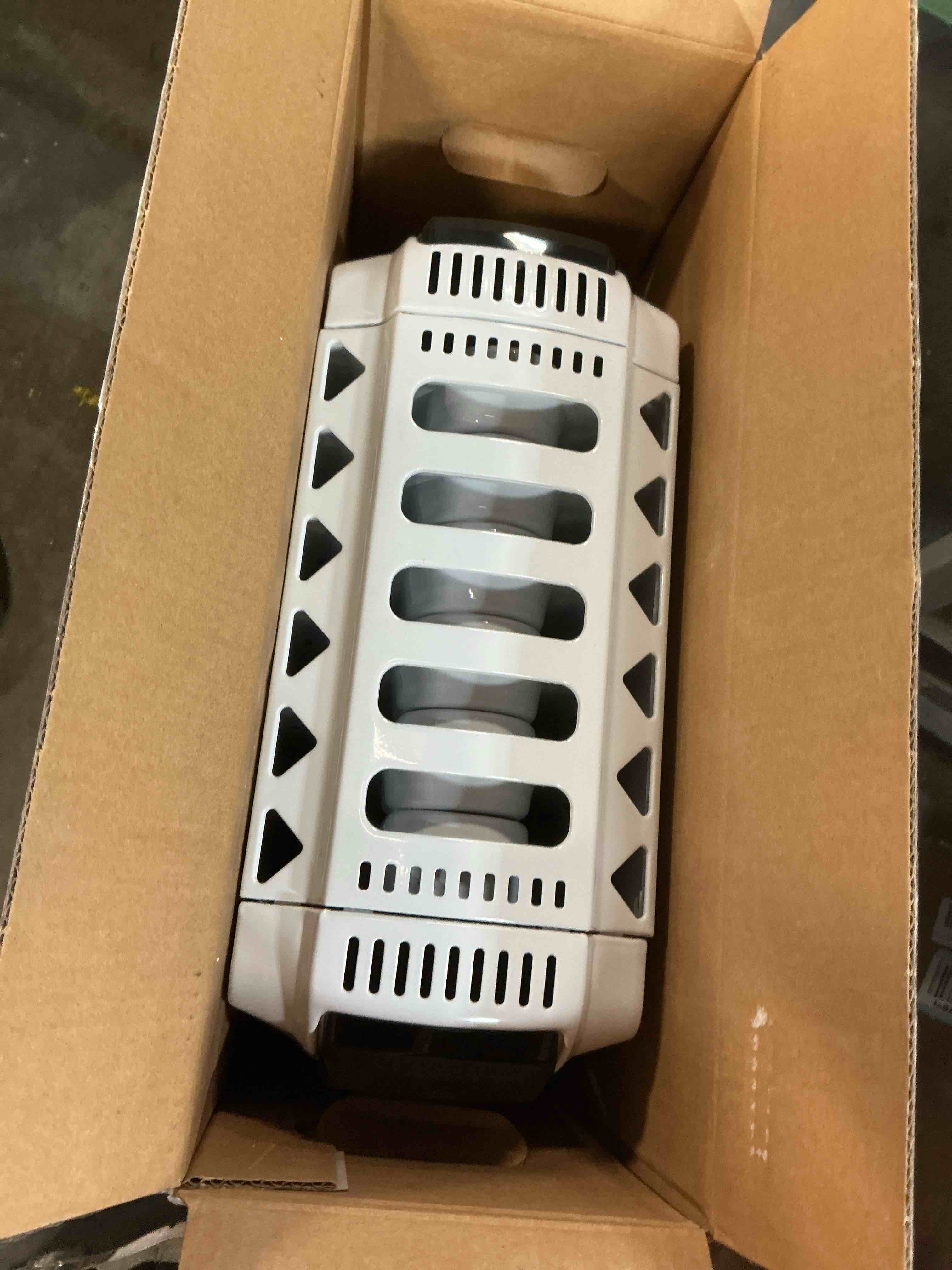 Condition photo showing As Is for delonghi dragon 1500 -watt radiant tower indoor electric space heater with thermostat 5697582