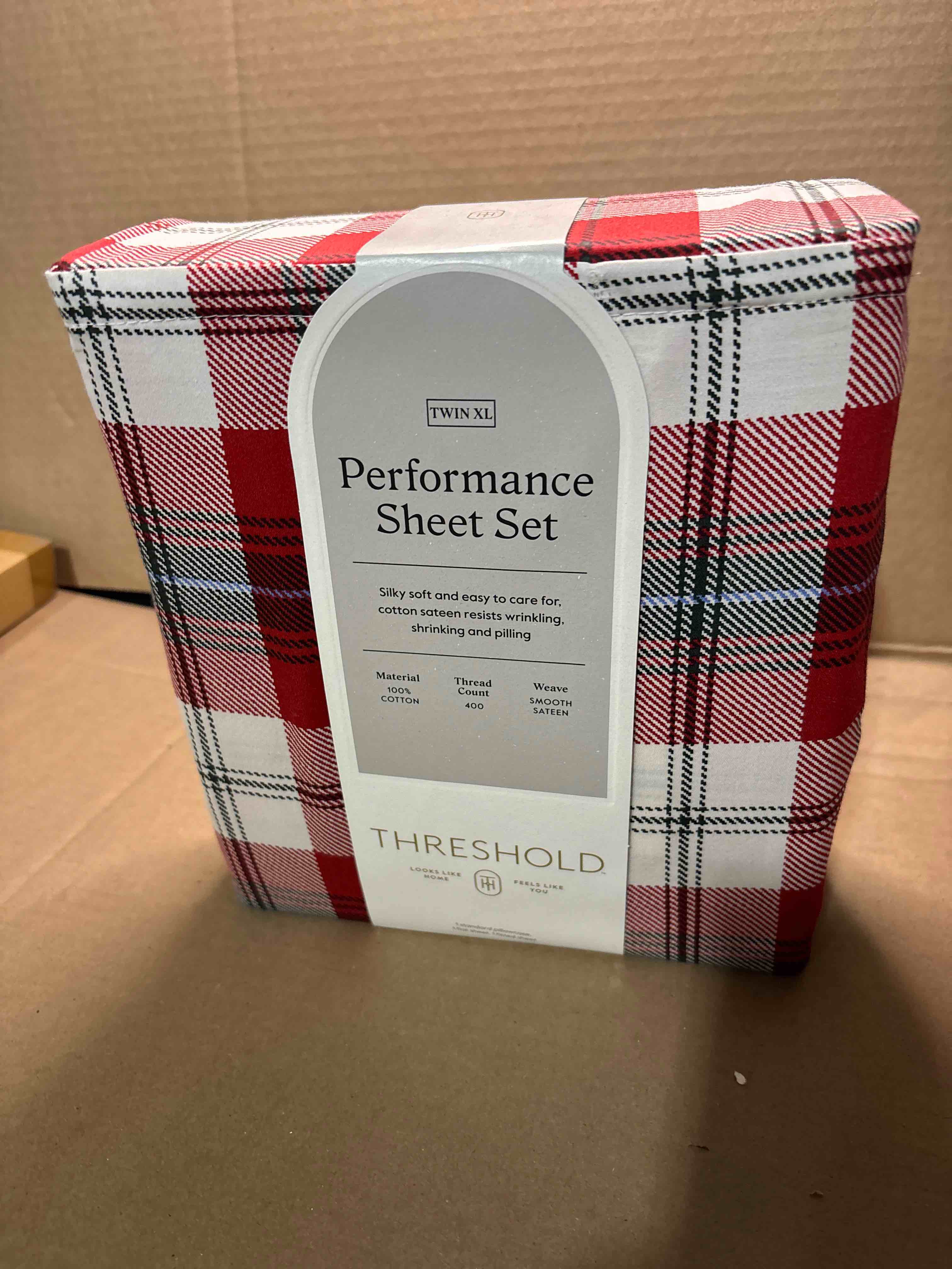 Condition photo showing New/Like New for twin/twin xl 400 thread count performance holiday sheet set green/red plaid - threshold™
