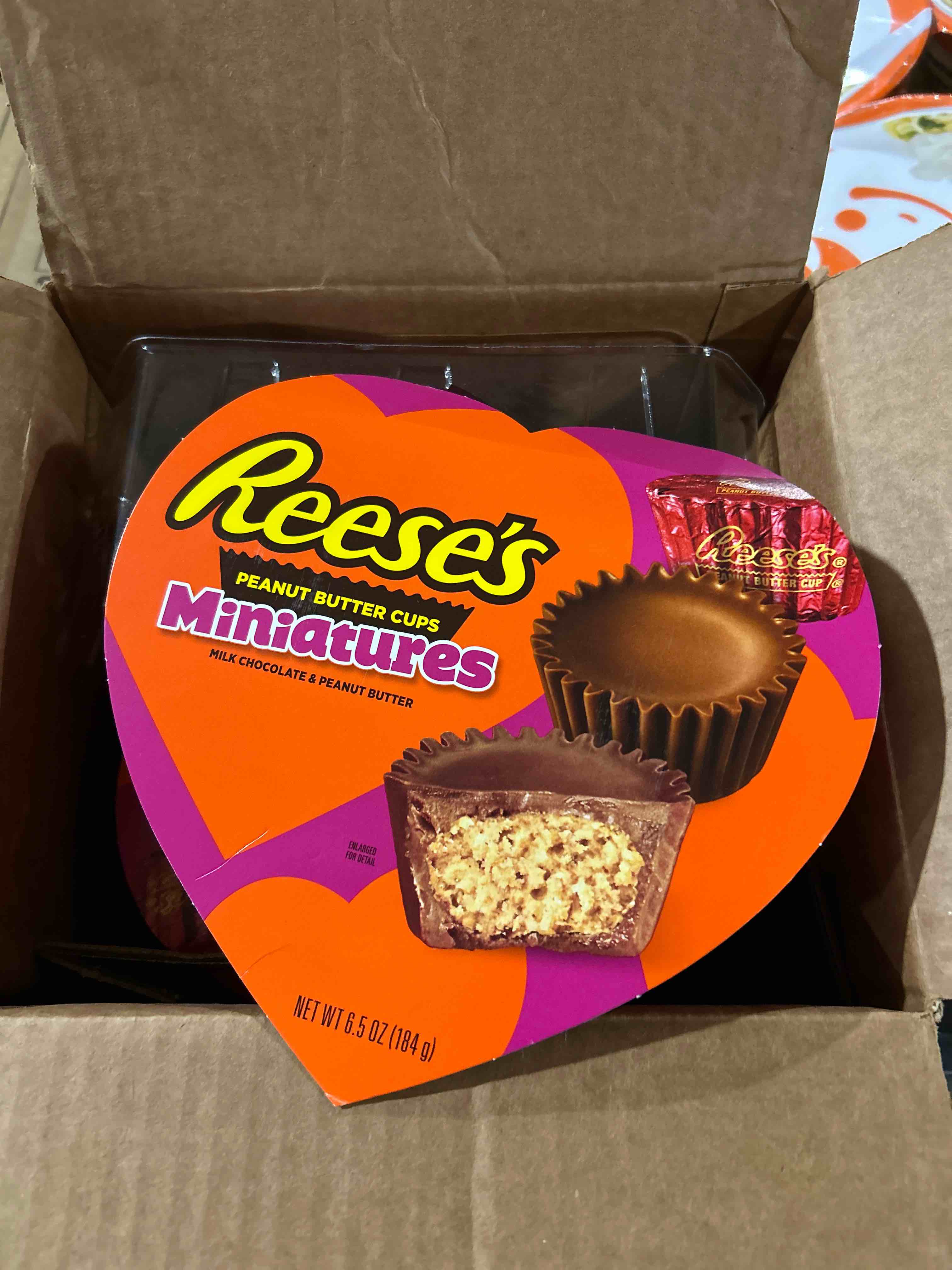 reese's valentine's day peanut butter candy gift box - 6.5oz