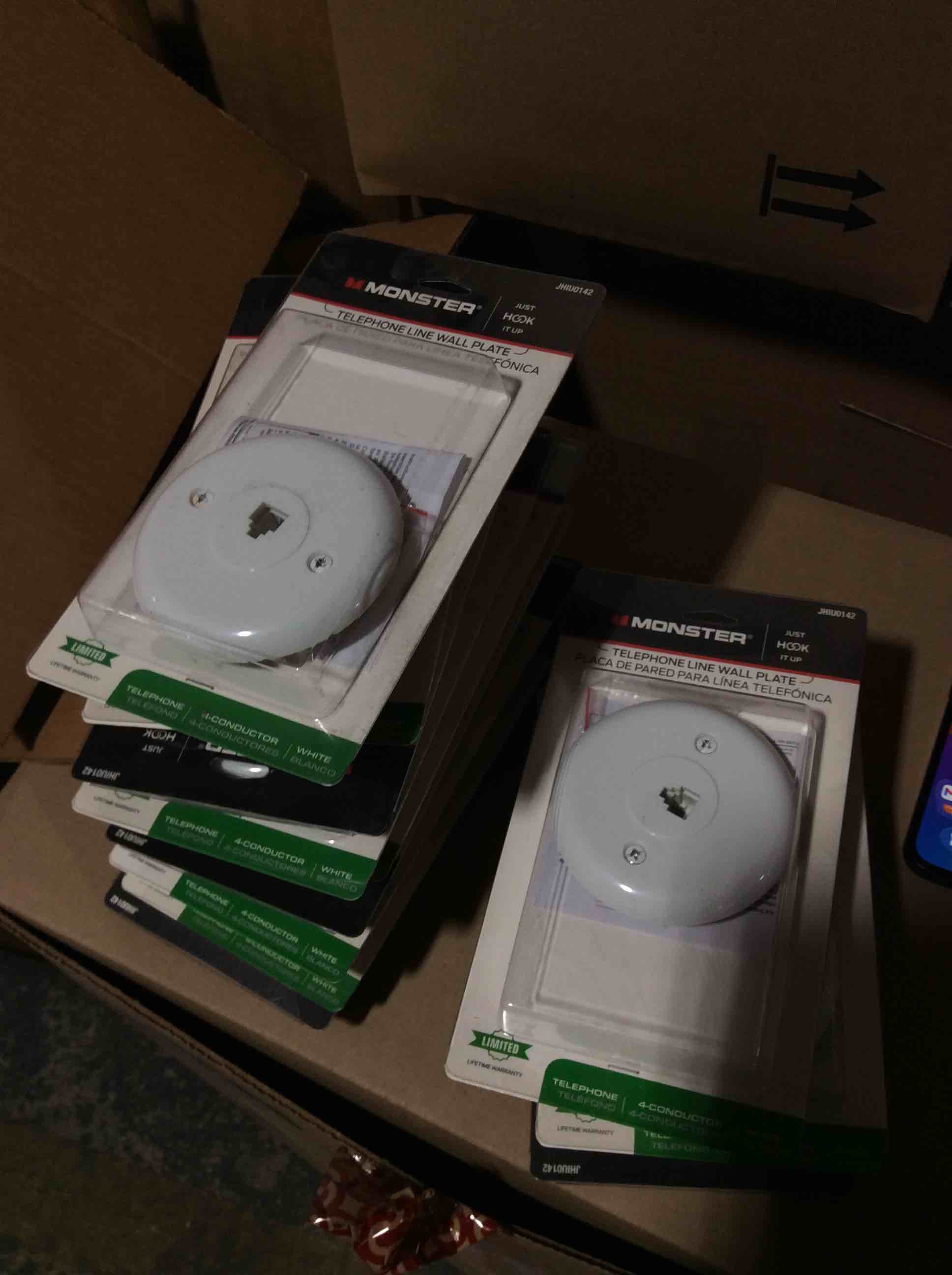https://s3.amazonaws.com/lotting-images-prod/bidfta/PNK4865612_1776703492146.jpeg
