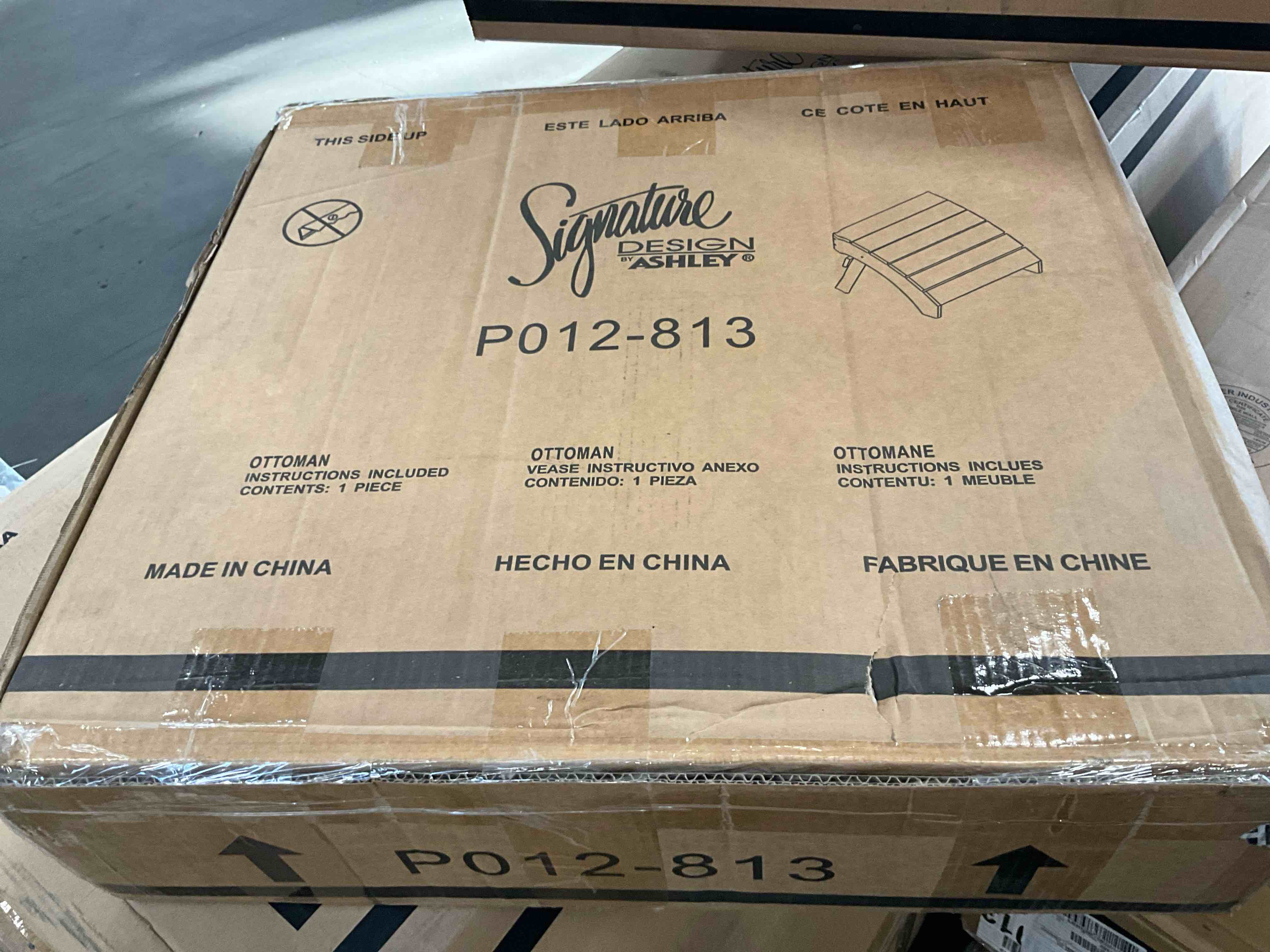 Condition photo showing New/Like New for sundown treasure - turquoise ottoman (turquoise)