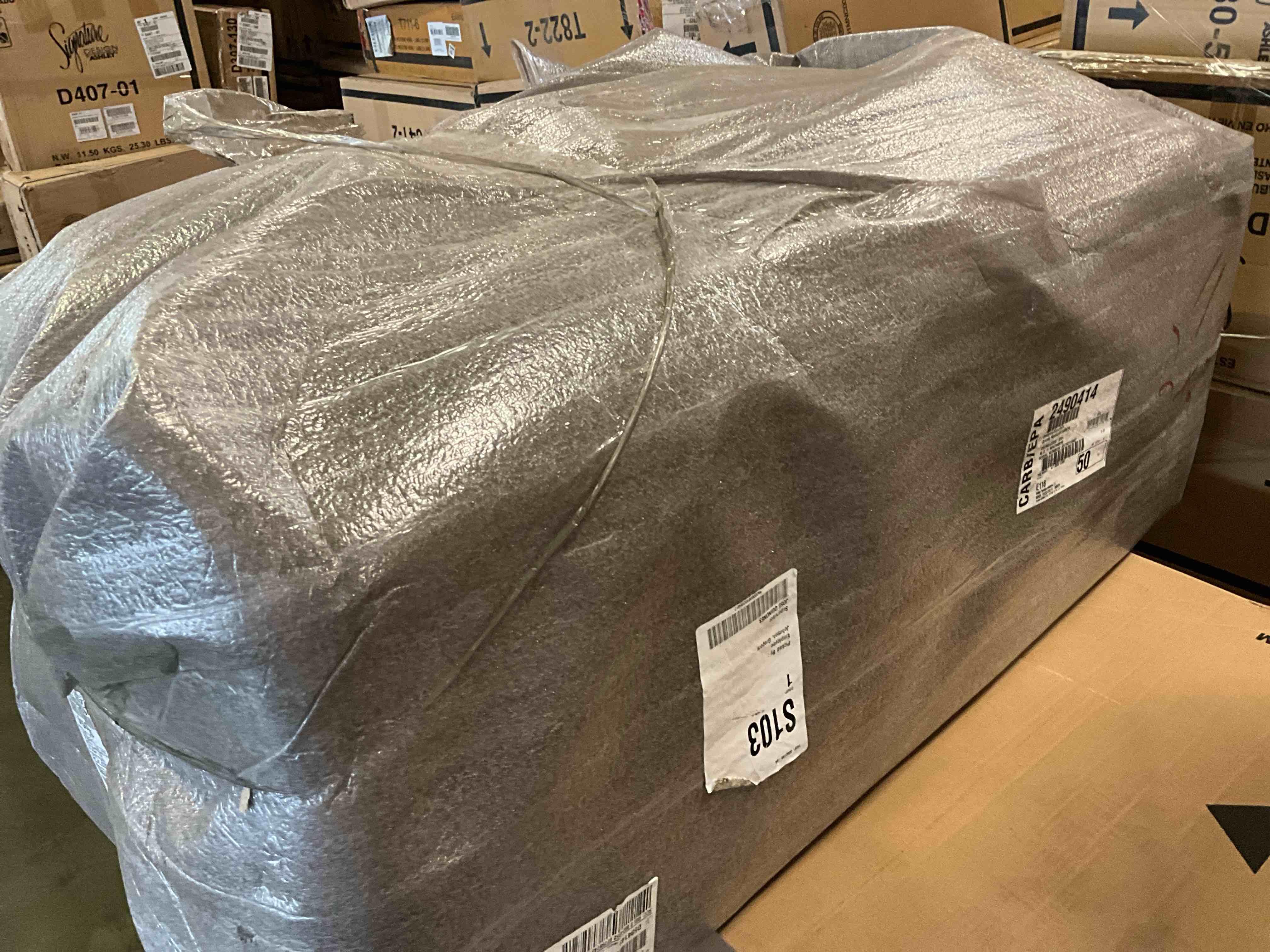 Condition photo showing New/Like New for dunmor ottoman