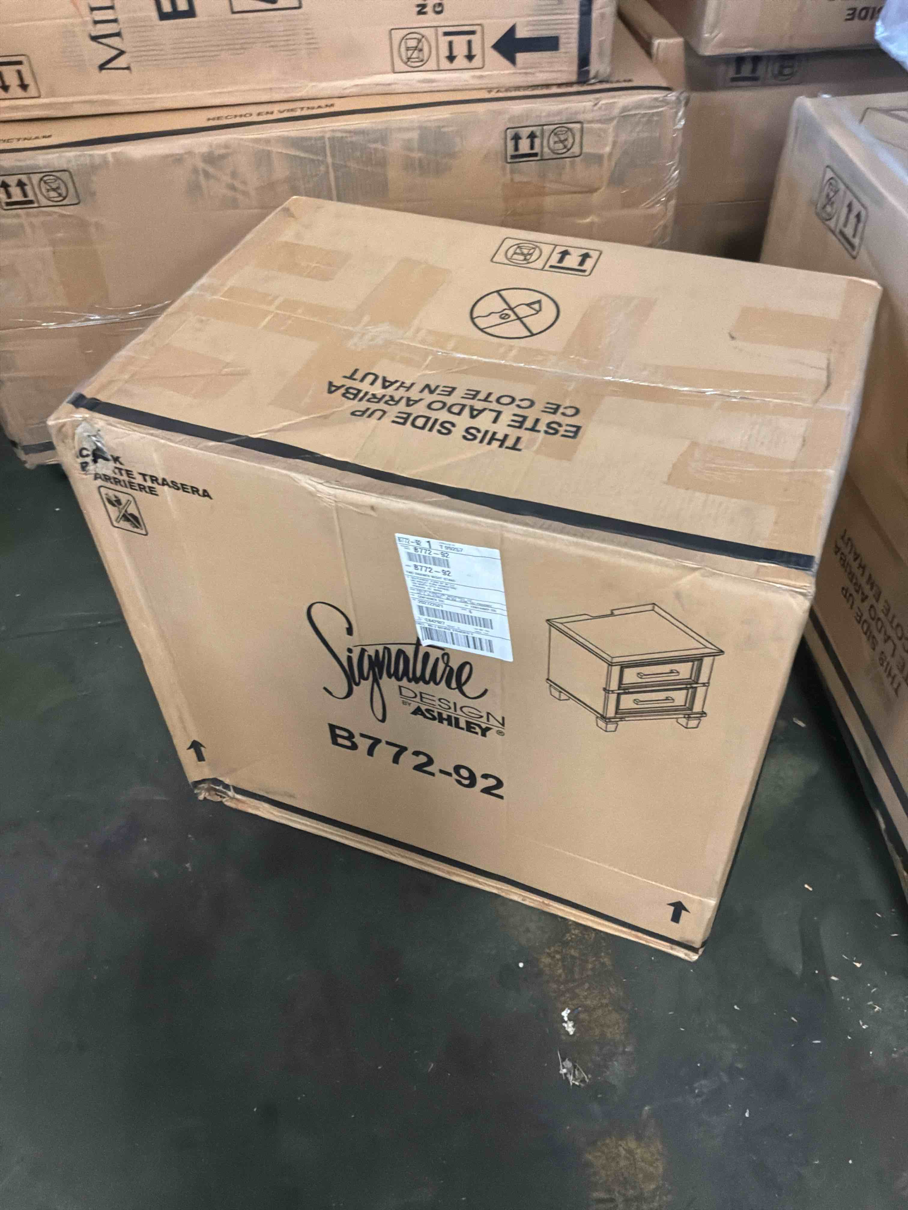 Condition photo showing New/Like New for russelyn 26" 2 drawer charging nightstand