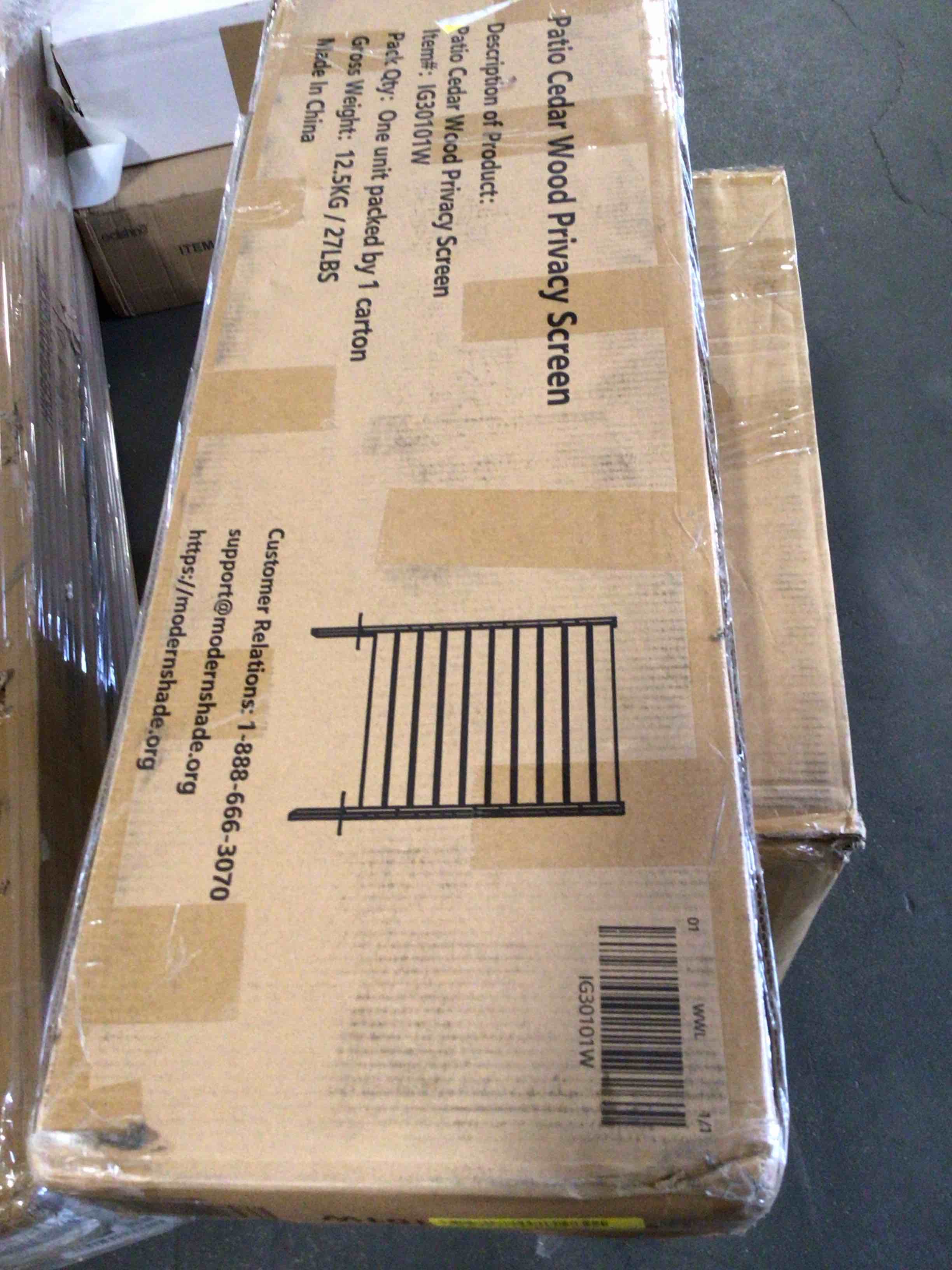 Condition photo showing New/Like New for modern shade privacy screen 38.58-in w x 71.65-in h brown steel outdoor privacy screen