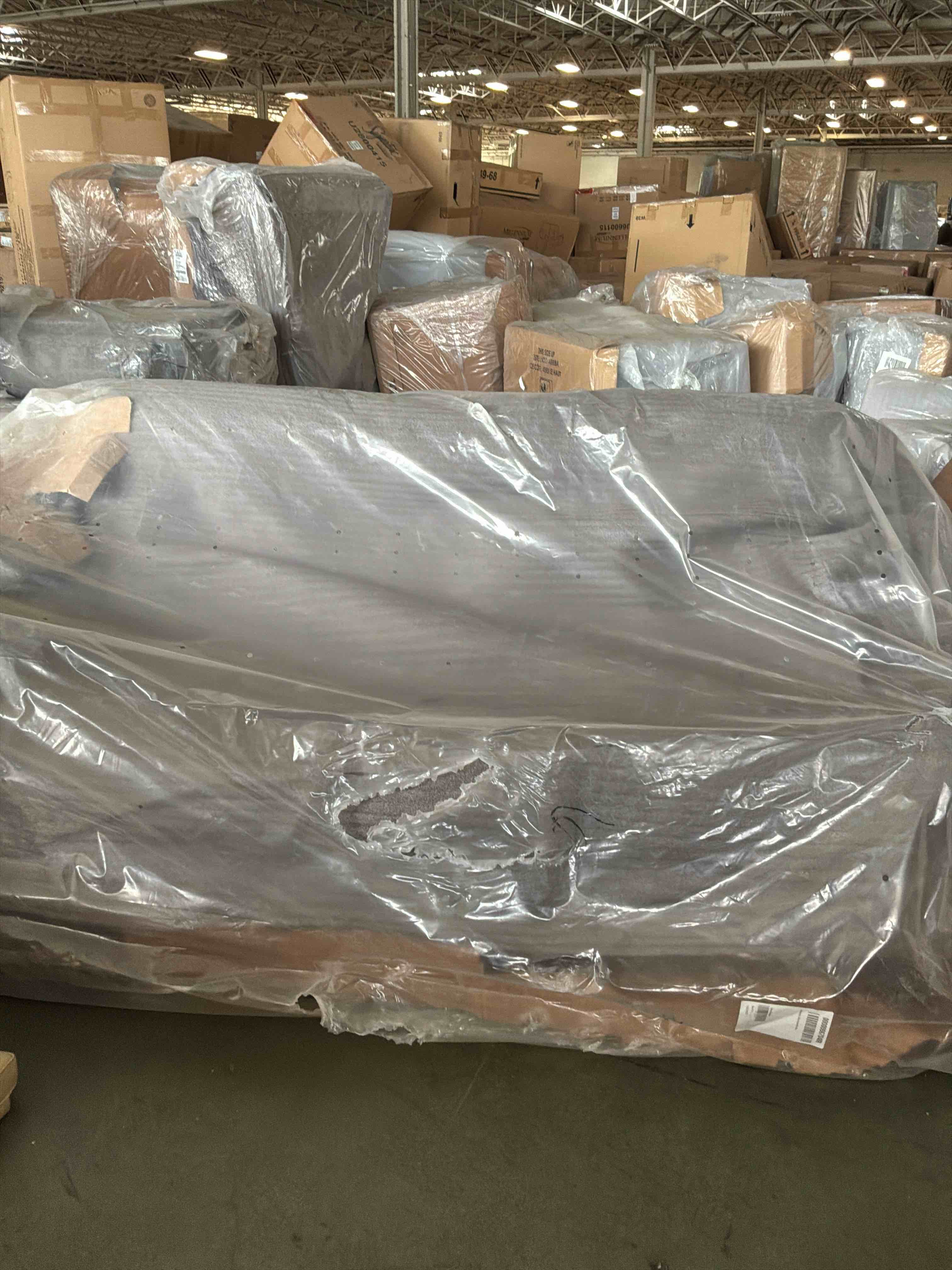 Condition photo showing New/Like New for jesolo reclining sofa