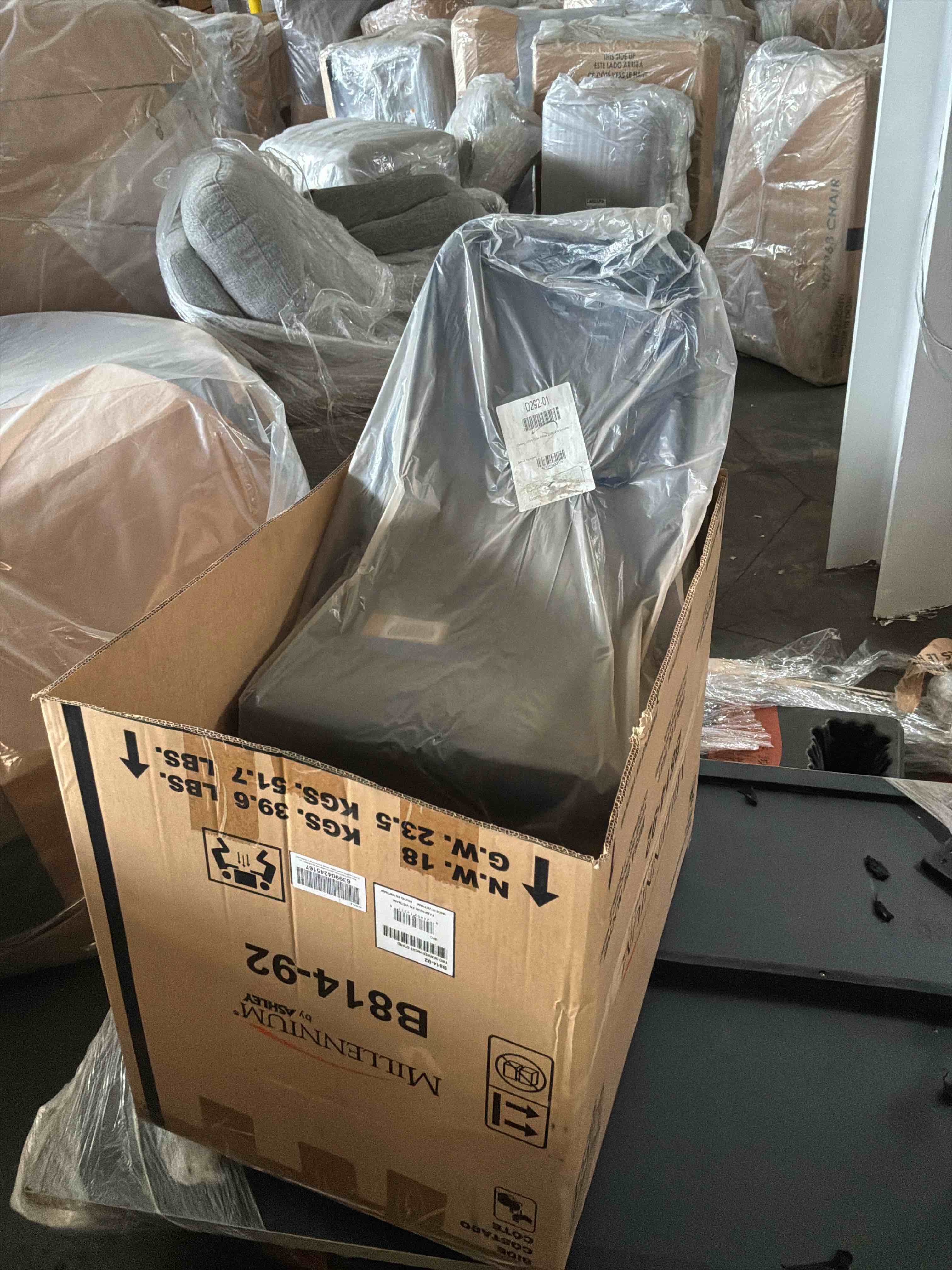 https://s3.amazonaws.com/lotting-images-prod/bidfta/PNK4870362_1776791348060.jpeg
