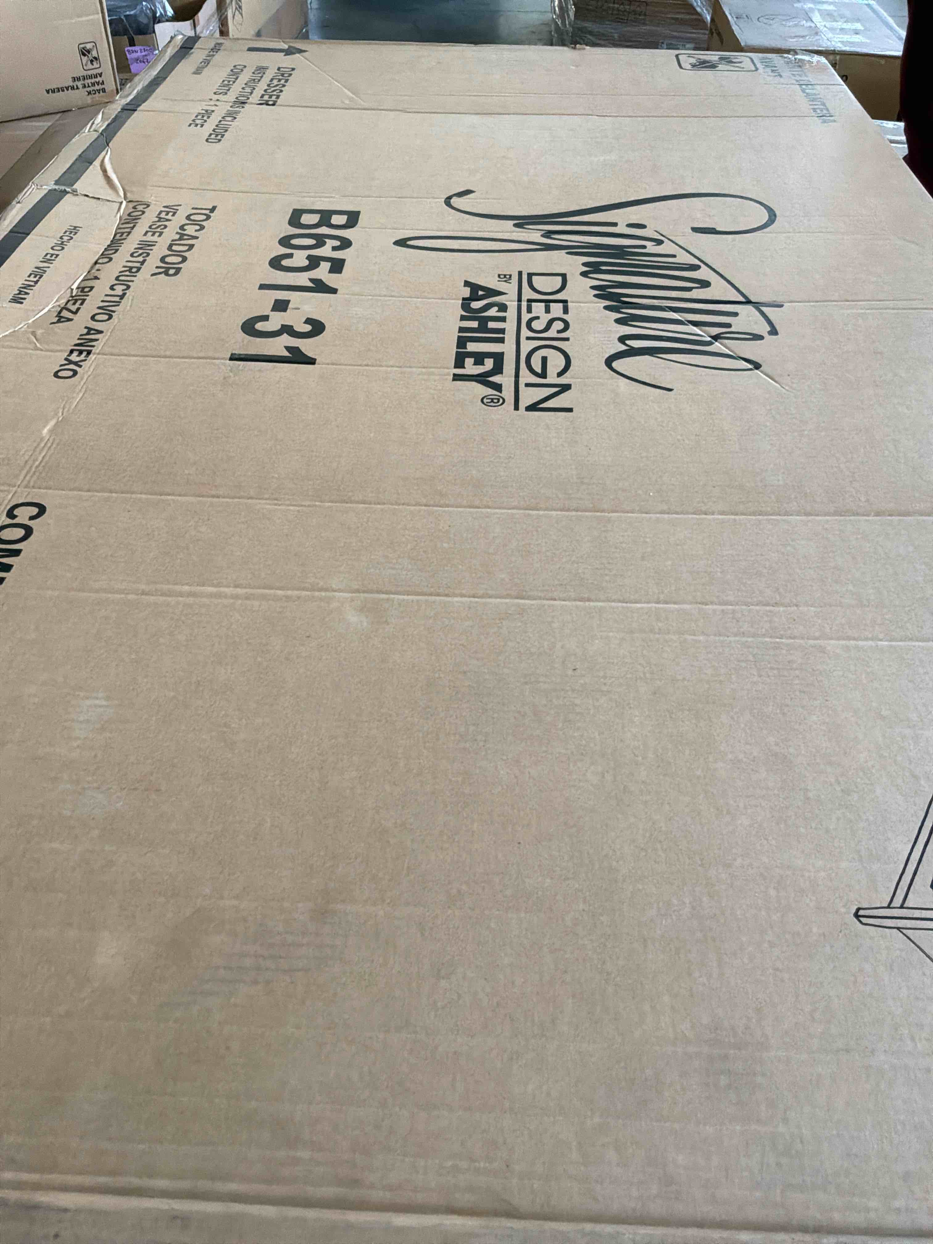 https://s3.amazonaws.com/lotting-images-prod/bidfta/PNK4870370_1776786859663.jpeg