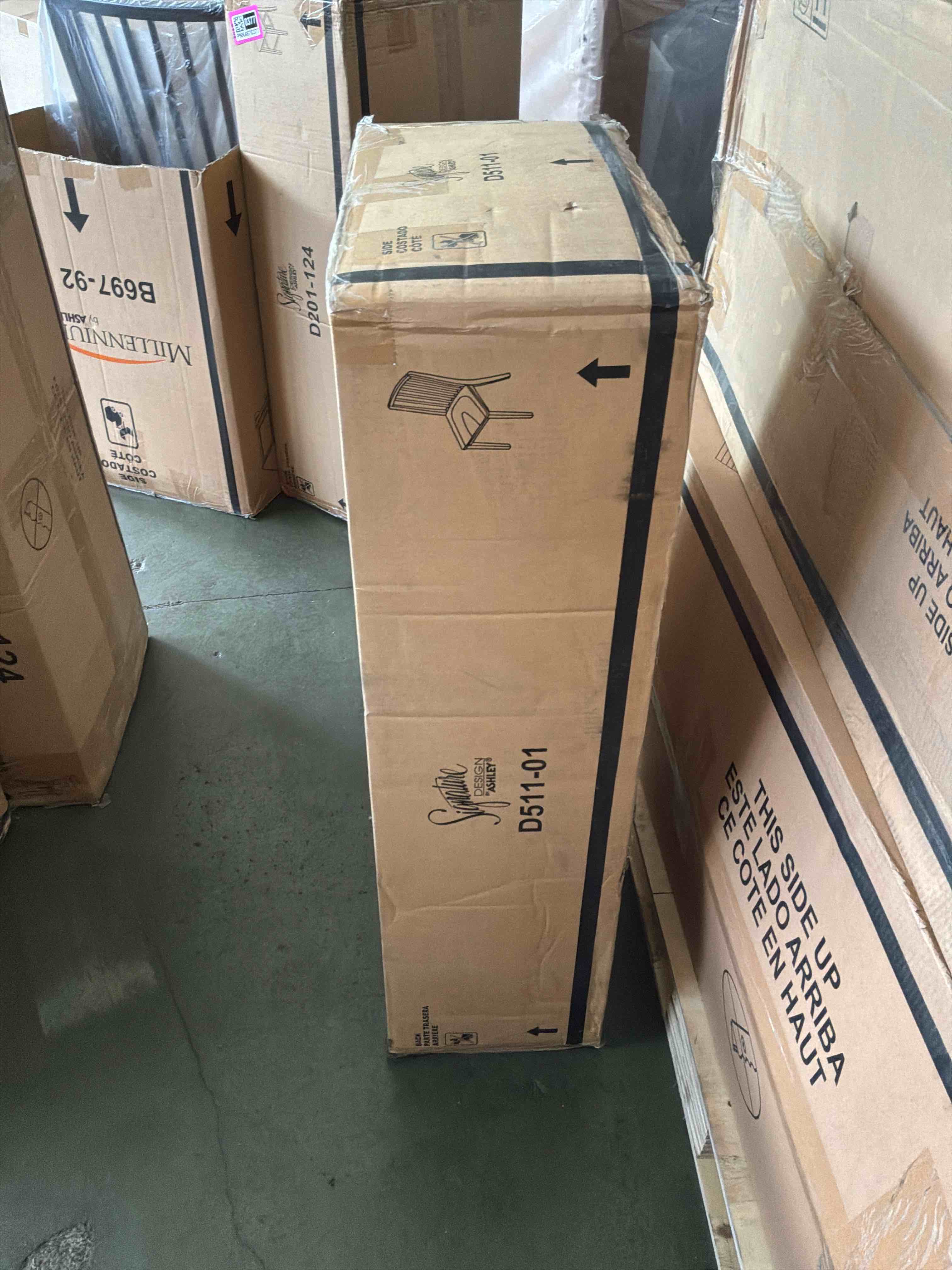 https://s3.amazonaws.com/lotting-images-prod/bidfta/PNK4870373_1776786418354.jpeg