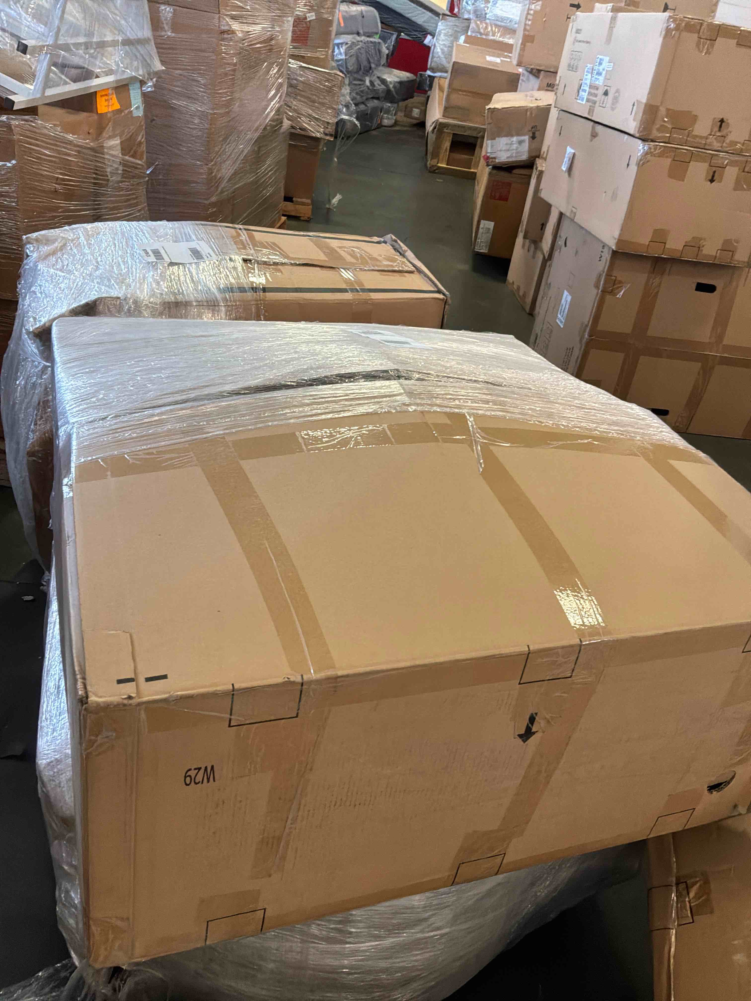 https://s3.amazonaws.com/lotting-images-prod/bidfta/PNK4870510_1776873034339.jpeg