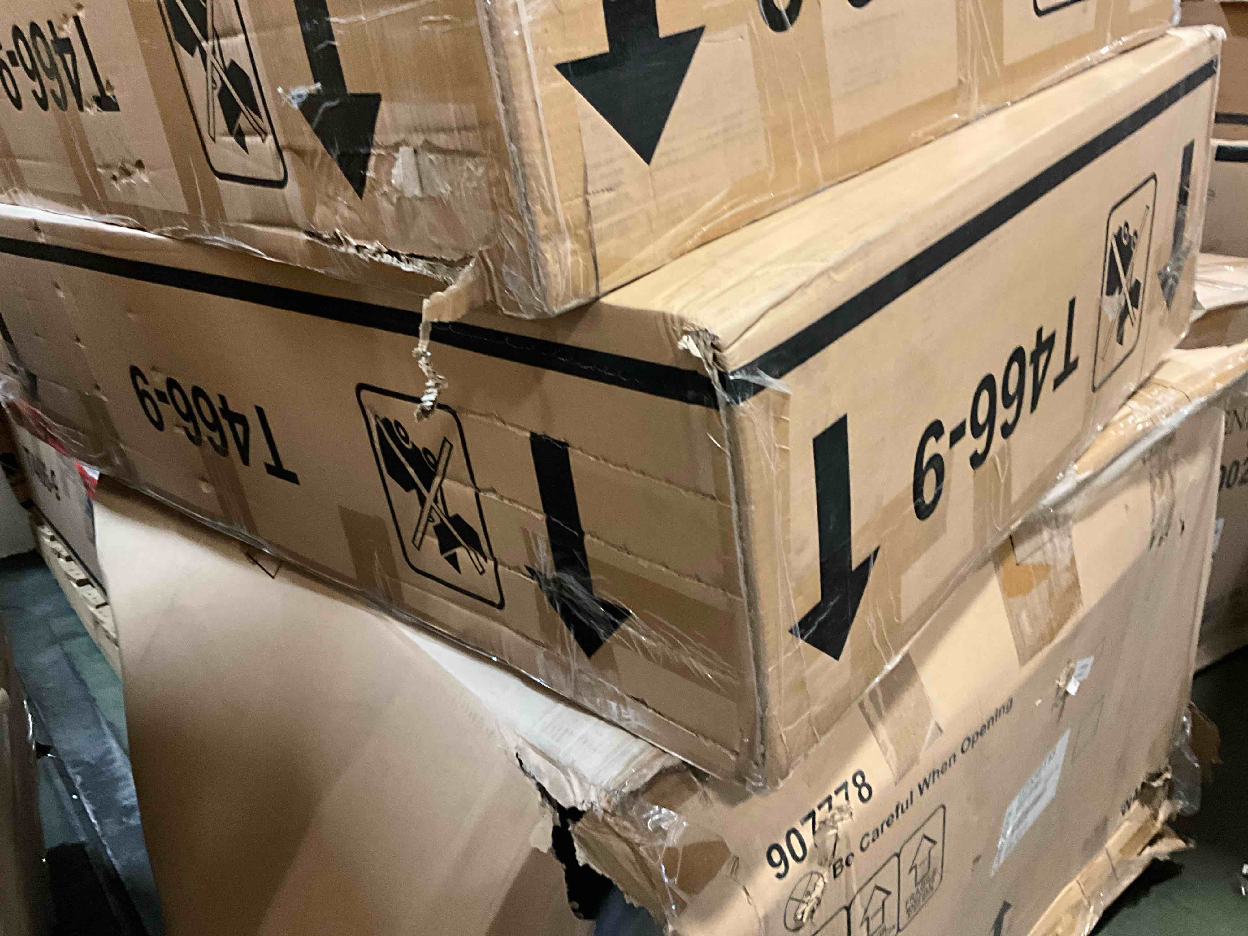 https://s3.amazonaws.com/lotting-images-prod/bidfta/PNK4870530_1776804746979.jpeg
