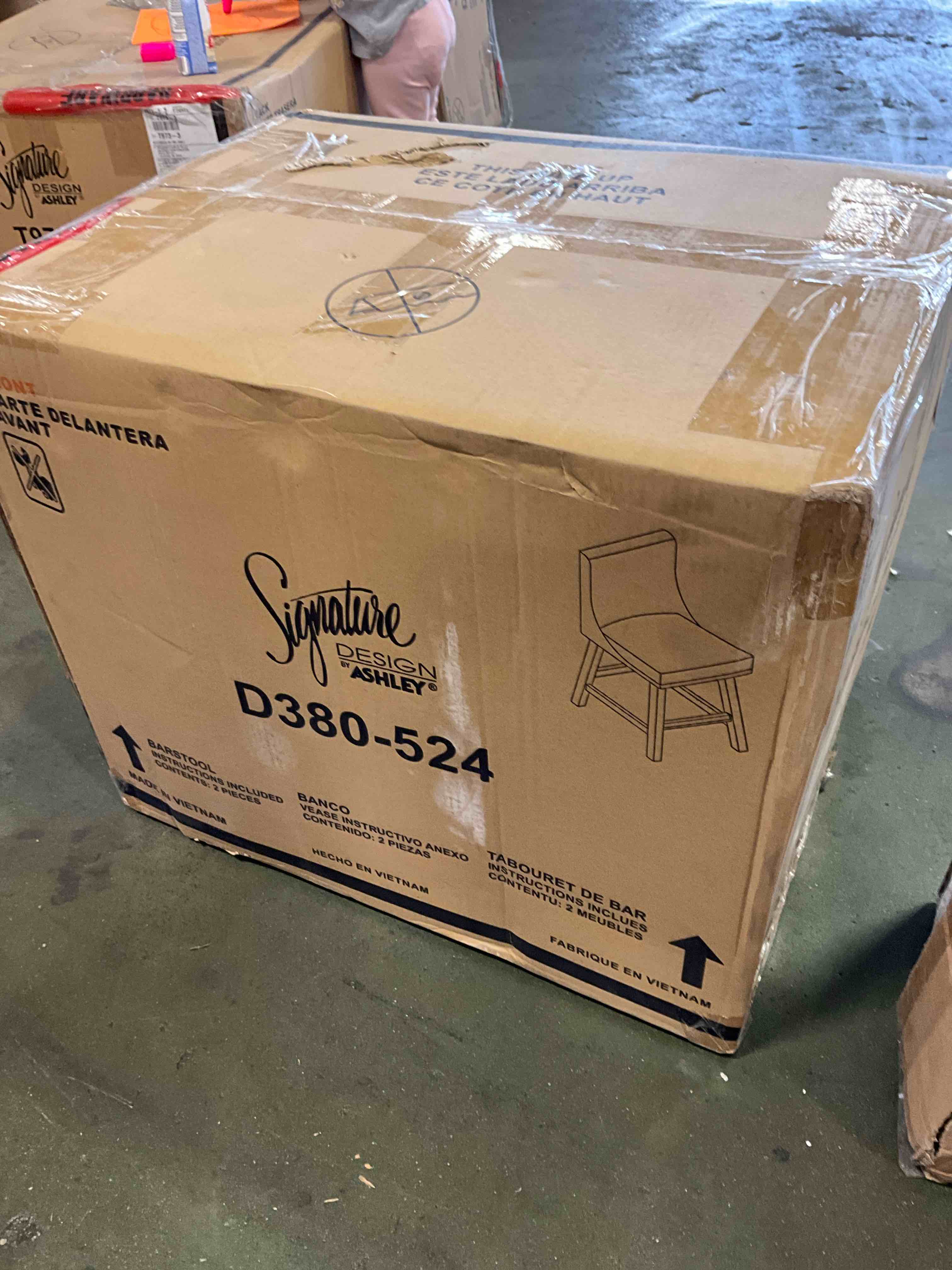 https://s3.amazonaws.com/lotting-images-prod/bidfta/PNK4870601_1777403346618.jpeg