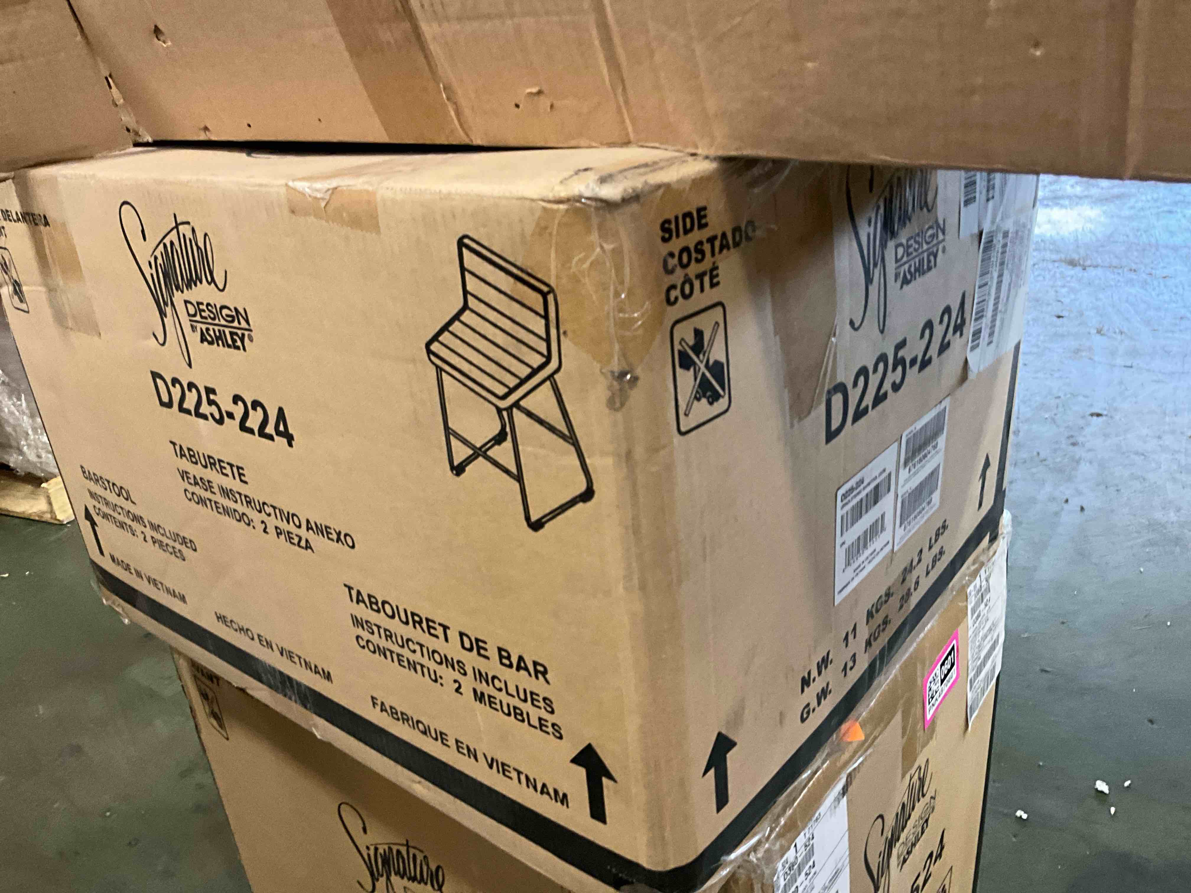 https://s3.amazonaws.com/lotting-images-prod/bidfta/PNK4870602_1777403437391.jpeg