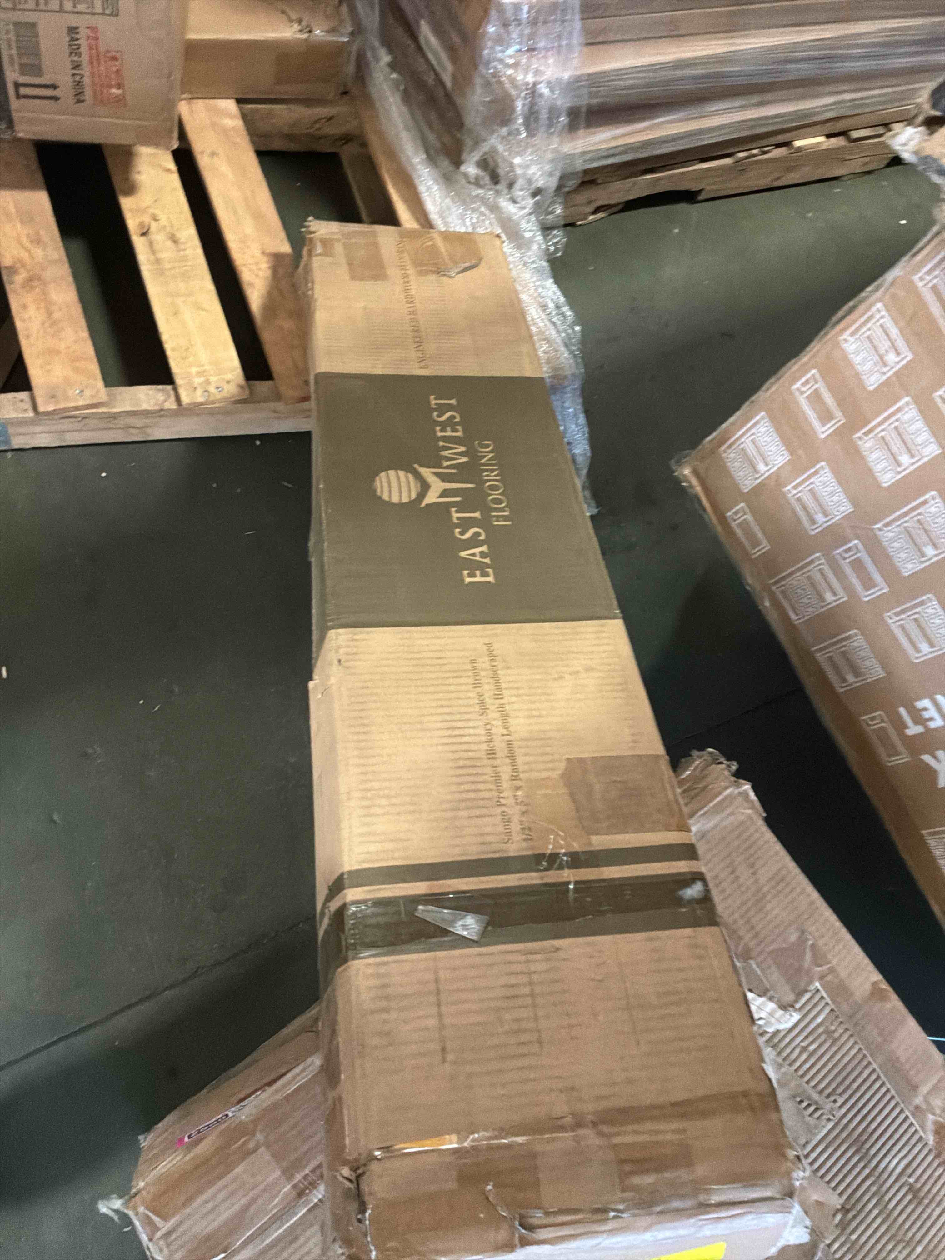 https://s3.amazonaws.com/lotting-images-prod/bidfta/PNK4870663_1777554131733.jpeg