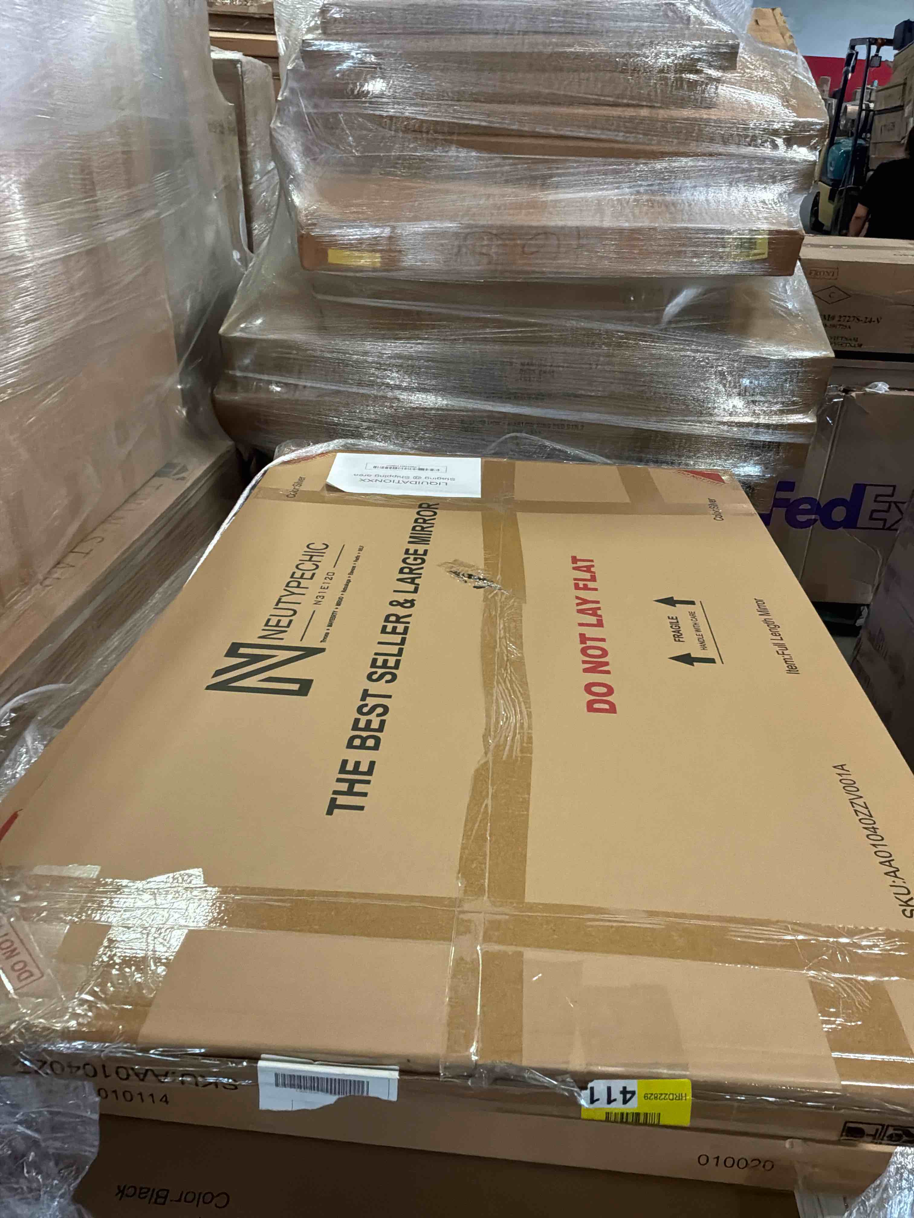 https://s3.amazonaws.com/lotting-images-prod/bidfta/PNK4870668_1777555394985.jpeg
