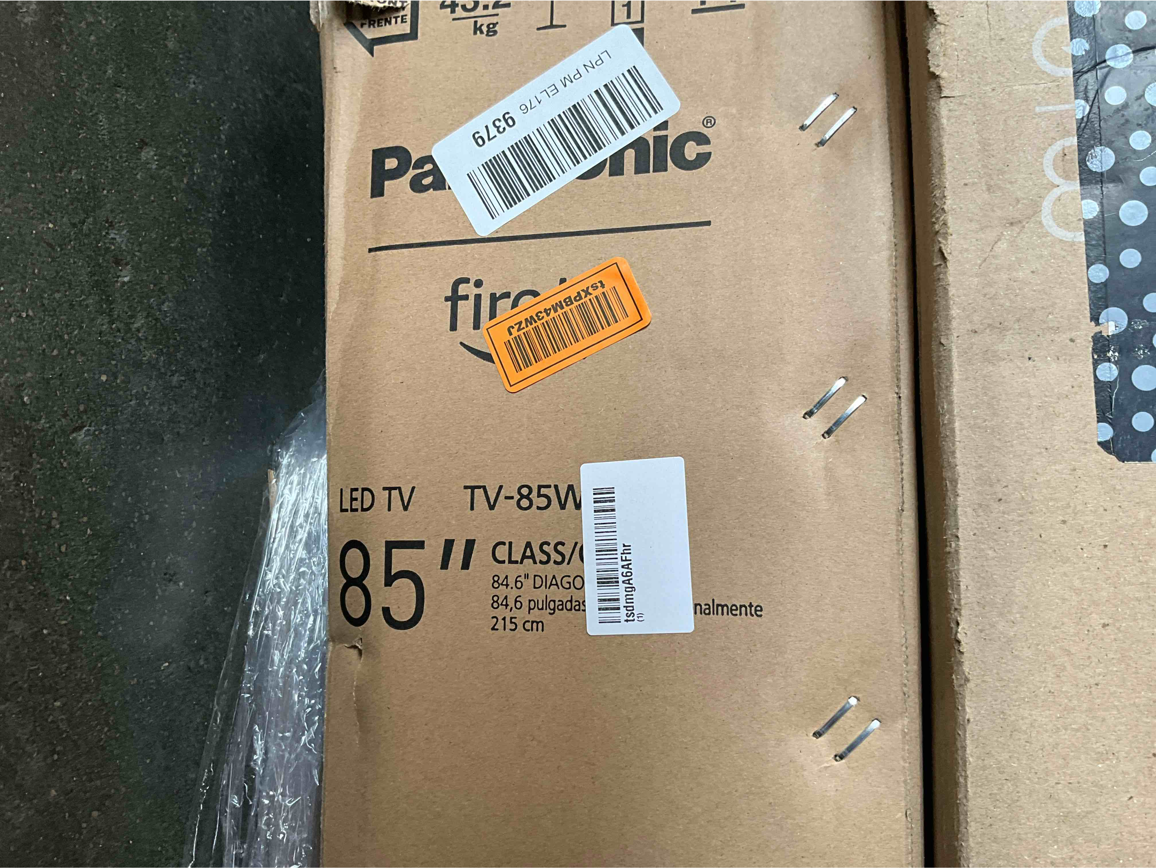https://s3.amazonaws.com/lotting-images-prod/bidfta/PNK4870742_1777730403276.jpeg