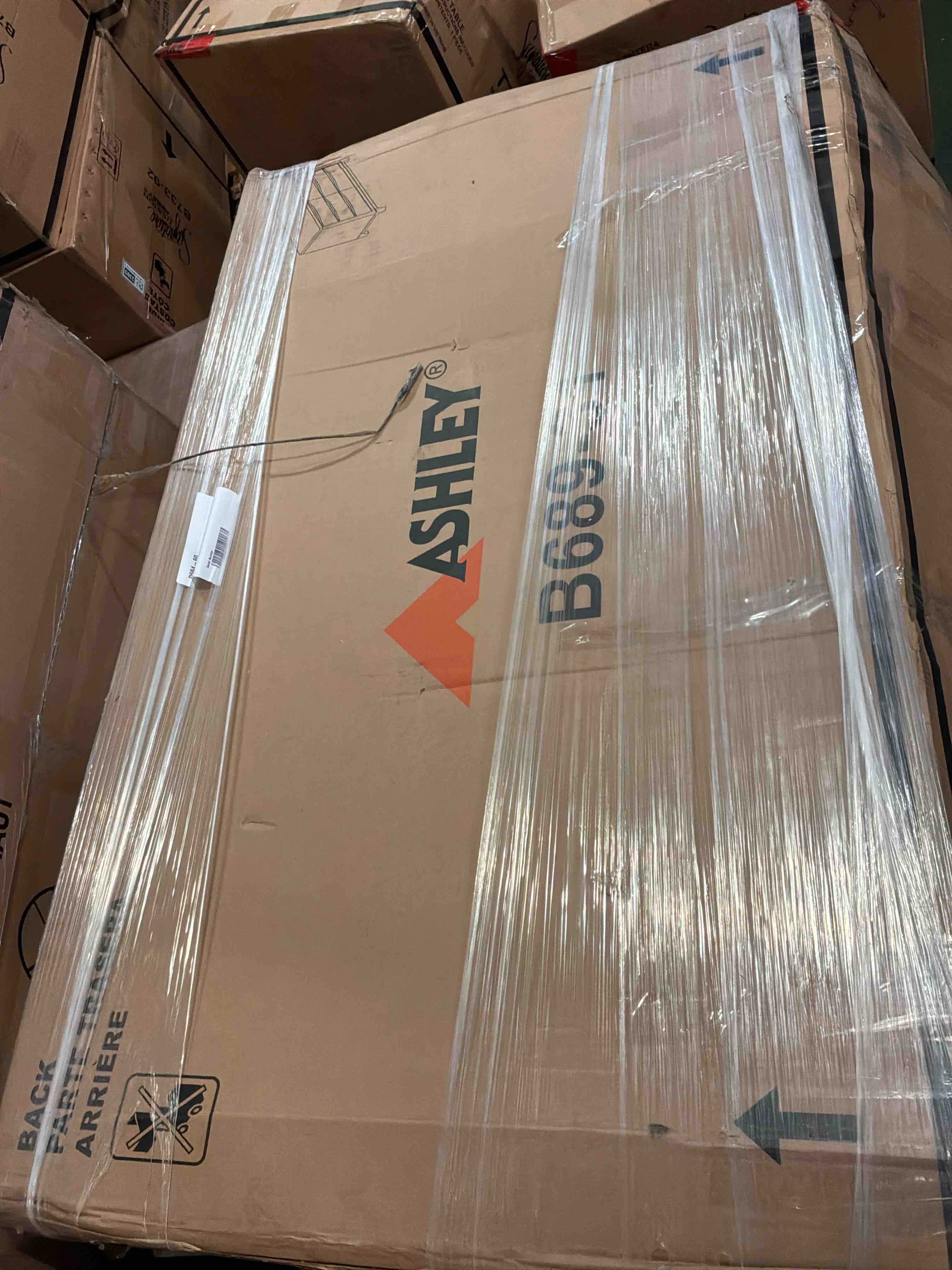 https://s3.amazonaws.com/lotting-images-prod/bidfta/PNK4870760_1778015601666.jpeg