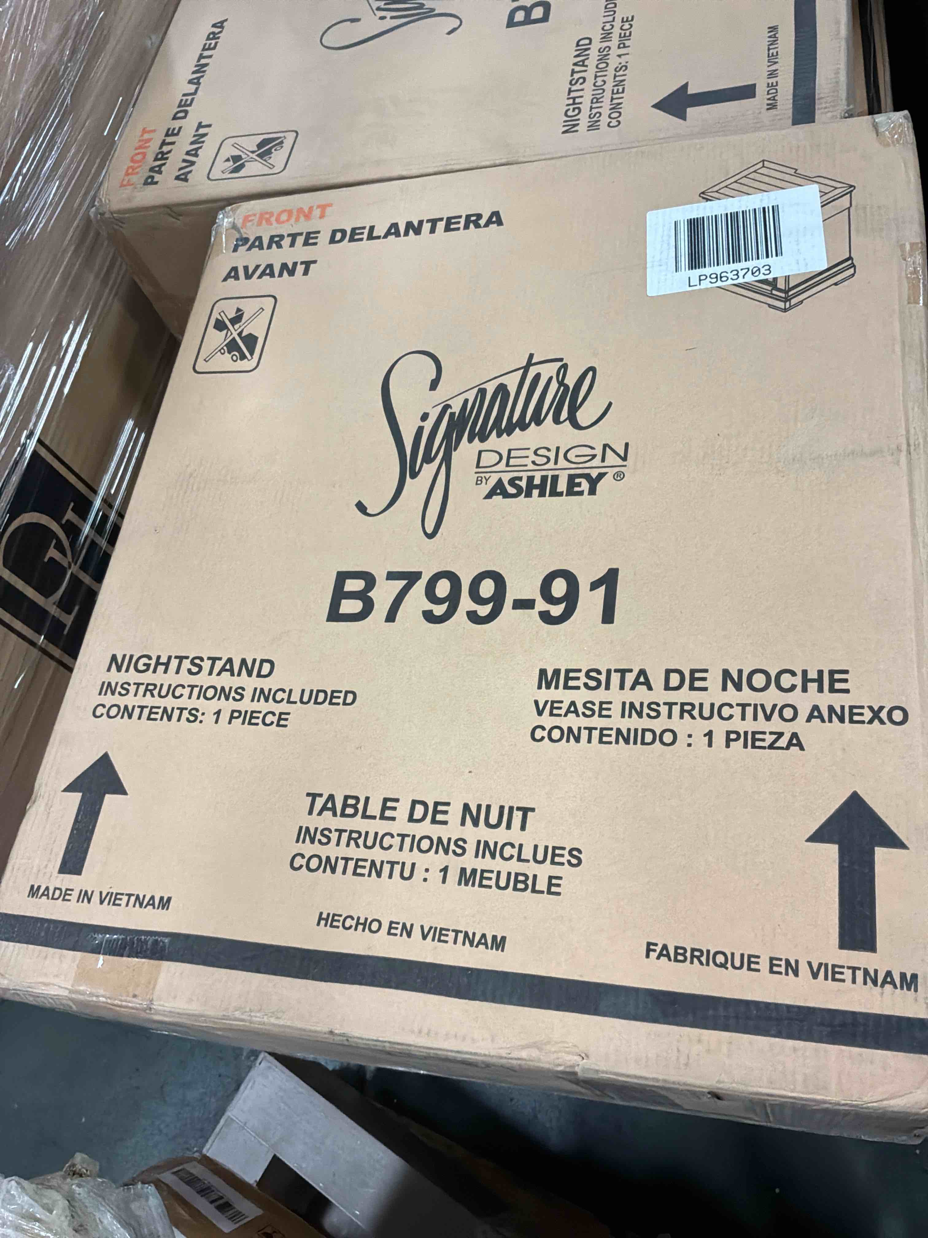 https://s3.amazonaws.com/lotting-images-prod/bidfta/PNK4870799_1778077471067.jpeg