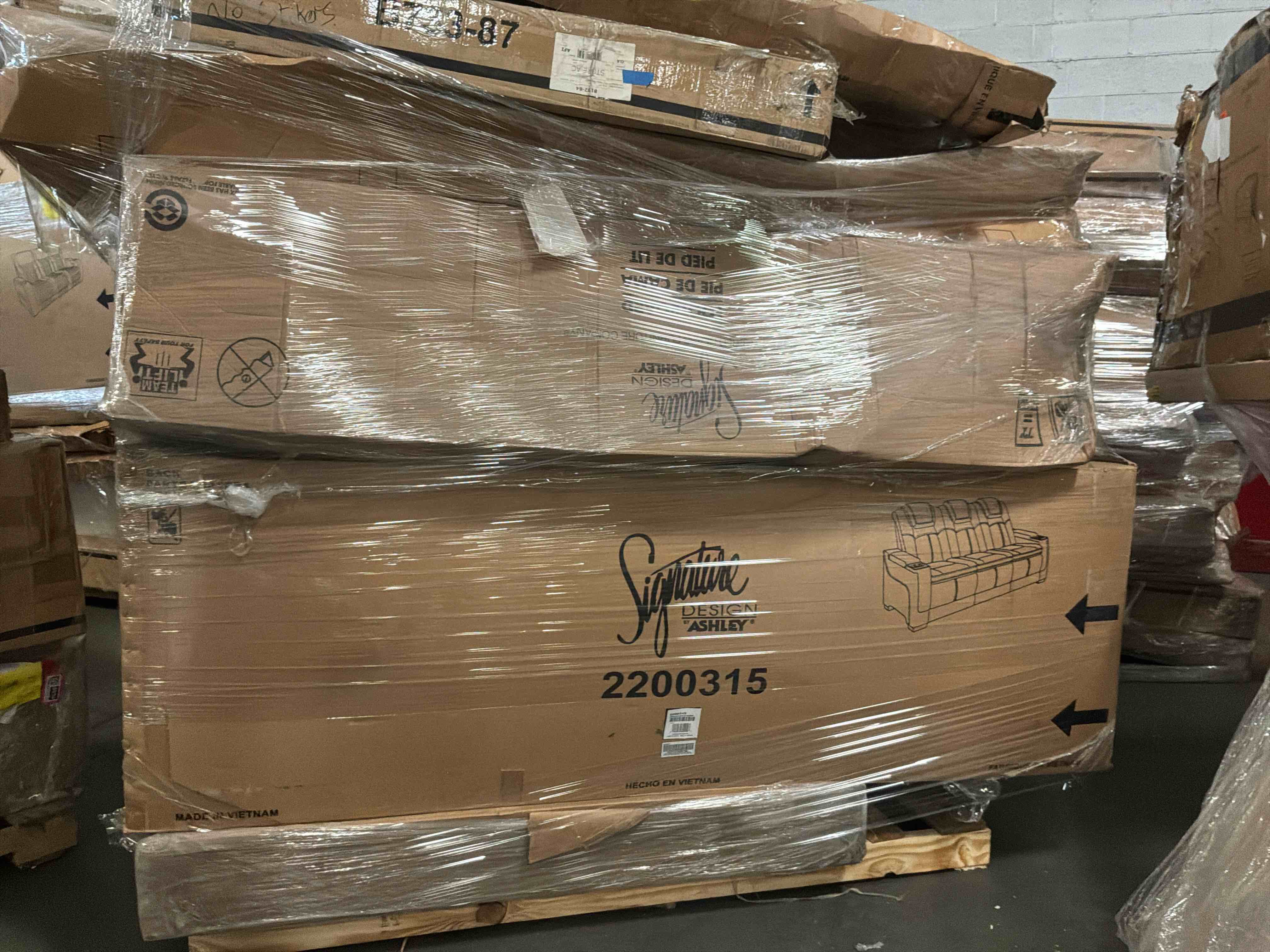 Pallet Lot of 5 Headboard, Side Rails, Footboard 