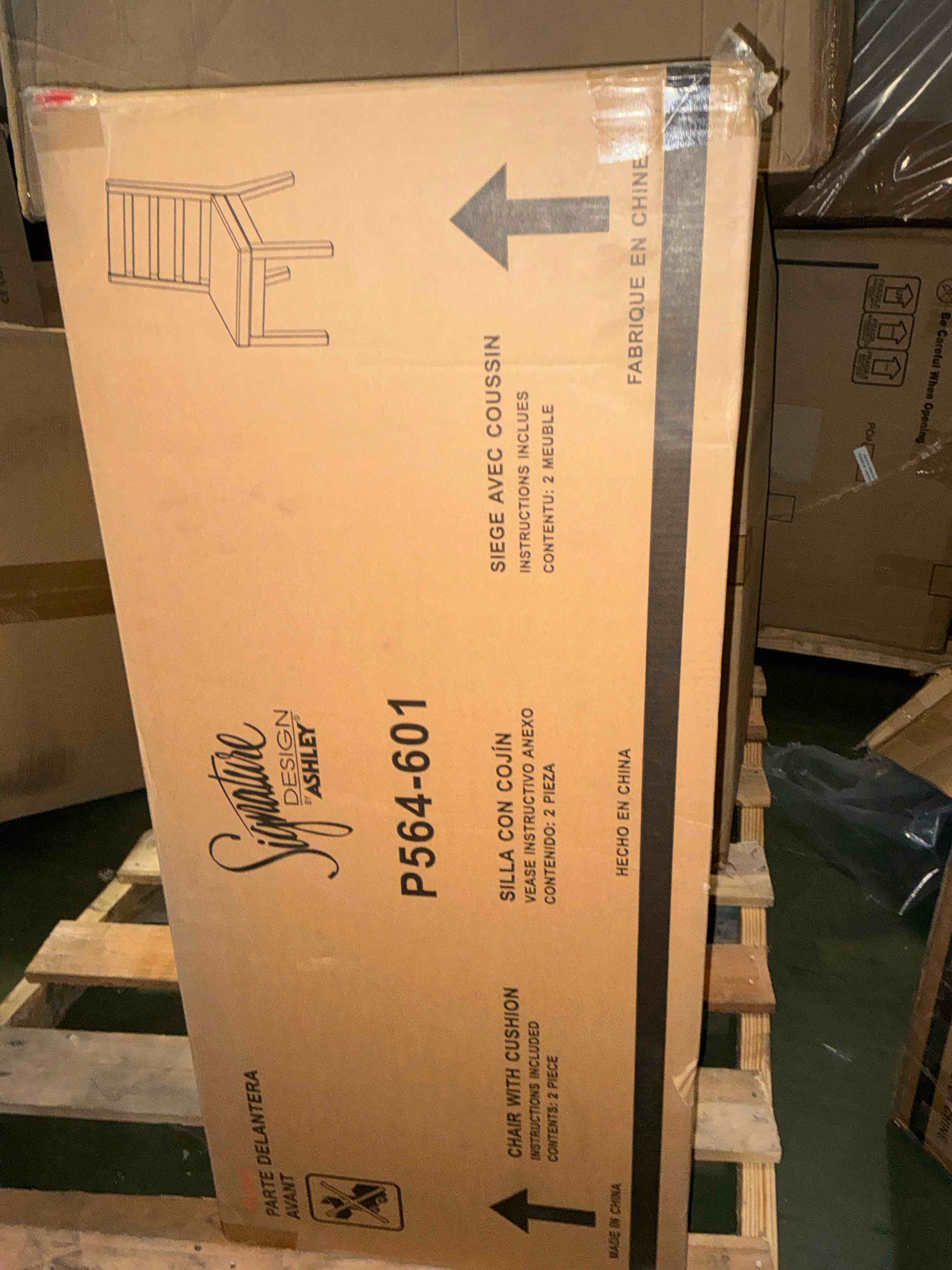 https://s3.amazonaws.com/lotting-images-prod/bidfta/PNK4870895_1778169346148.jpeg