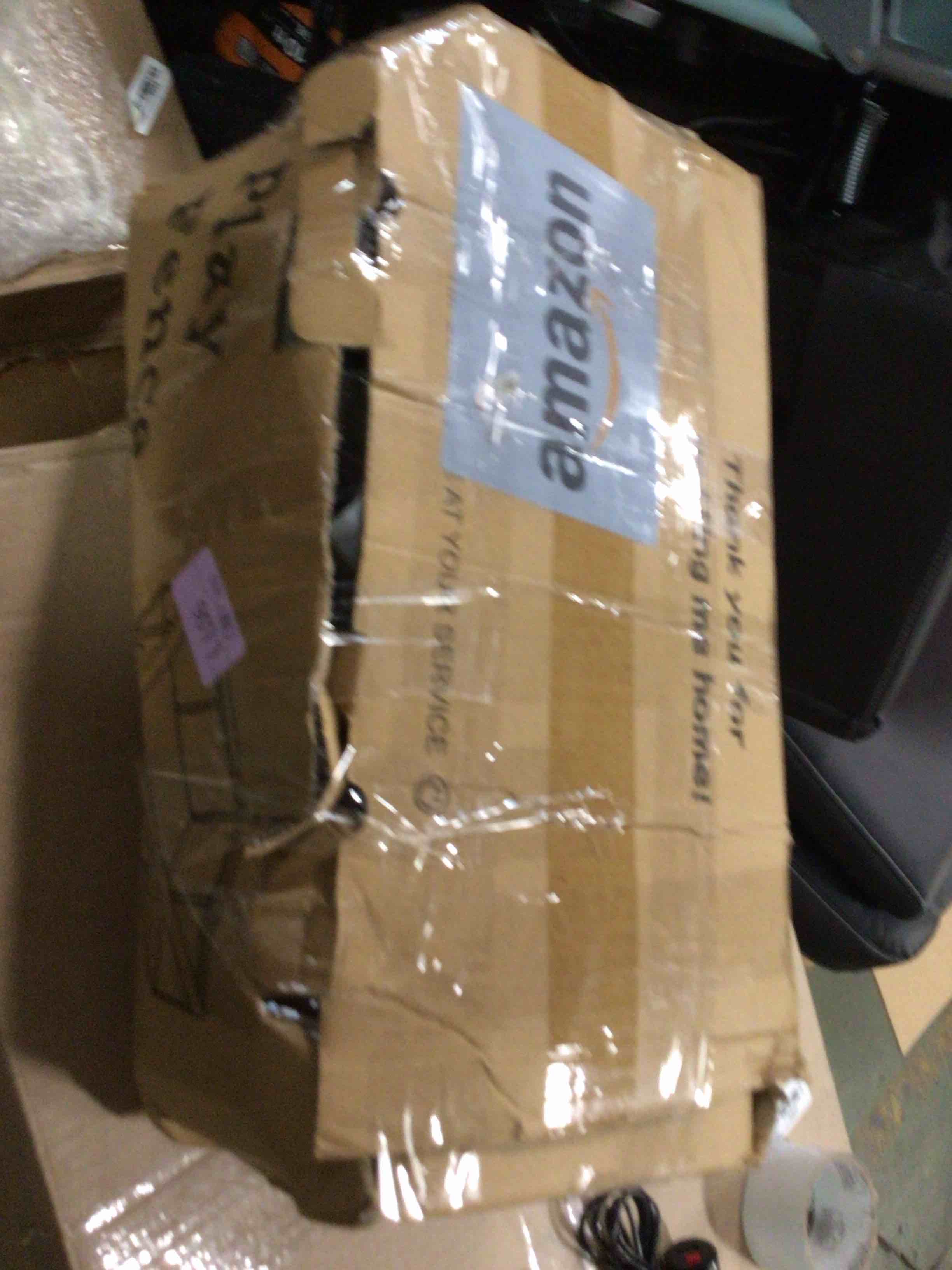 https://s3.amazonaws.com/lotting-images-prod/bidfta/PNK4870928_1778173990857.jpeg