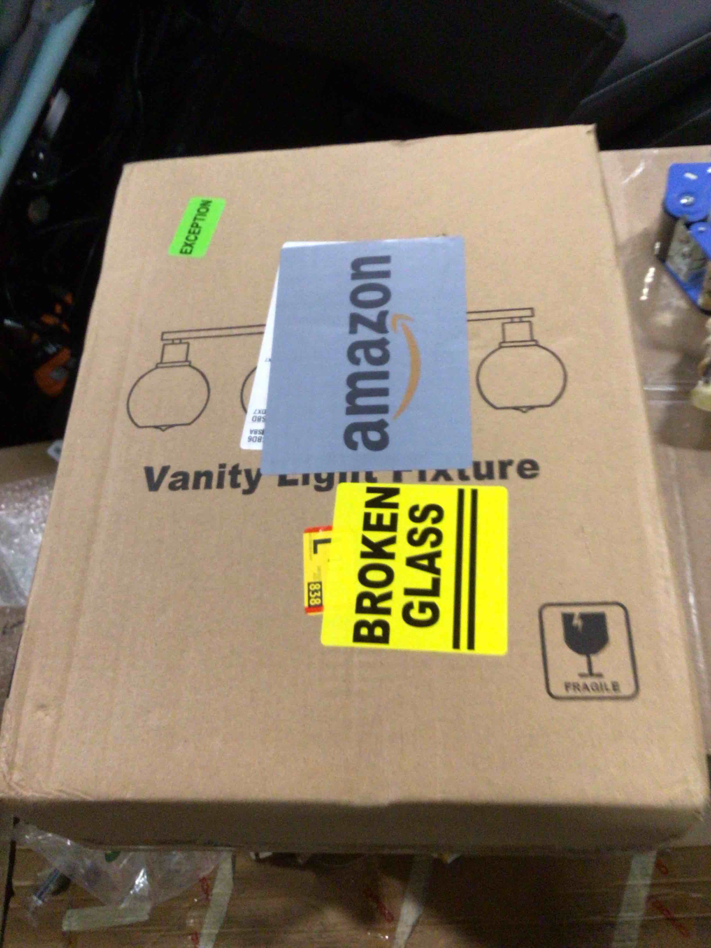 https://s3.amazonaws.com/lotting-images-prod/bidfta/PNK4870929_1778174208323.jpeg