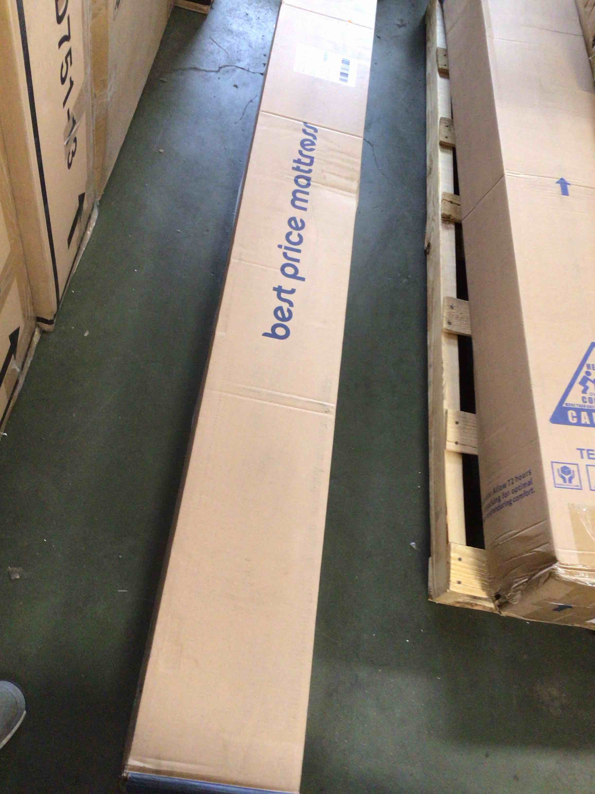 https://s3.amazonaws.com/lotting-images-prod/bidfta/PNK4871116_1778703886327.jpeg